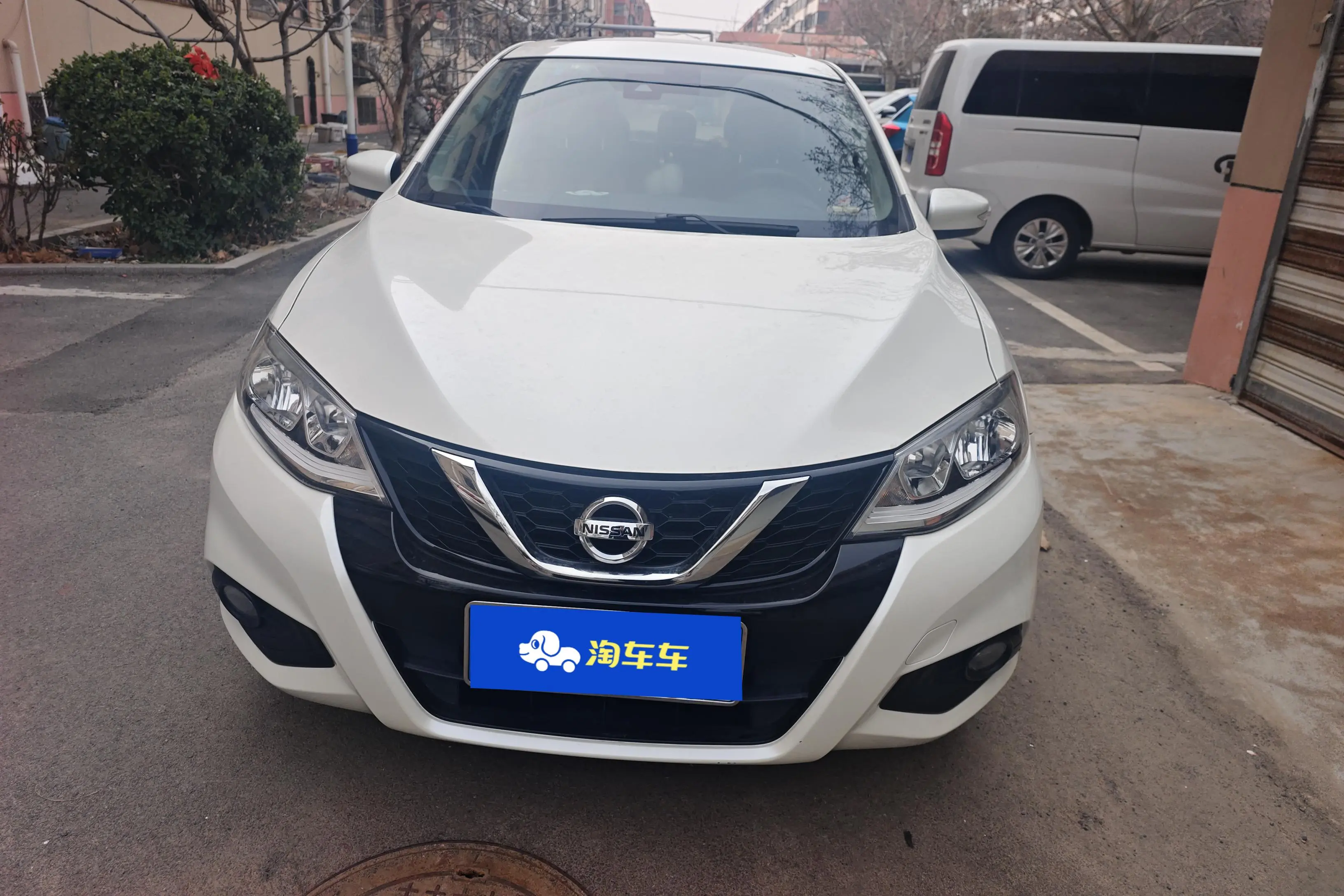 Nissan Tiida  из Китая