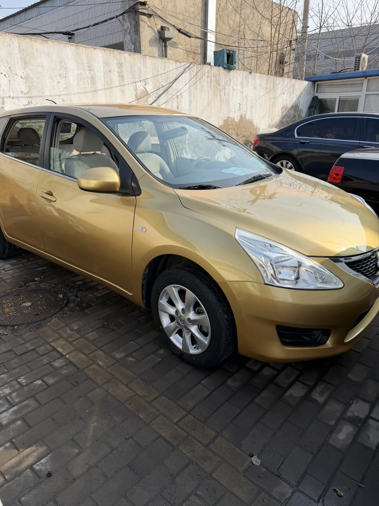 Nissan Tiida  из Китая