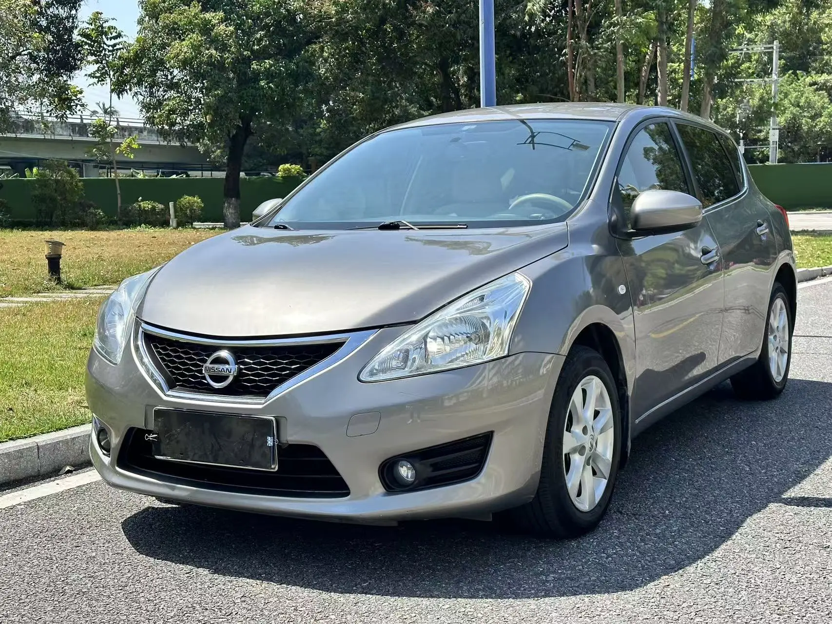 Nissan Tiida  из Китая