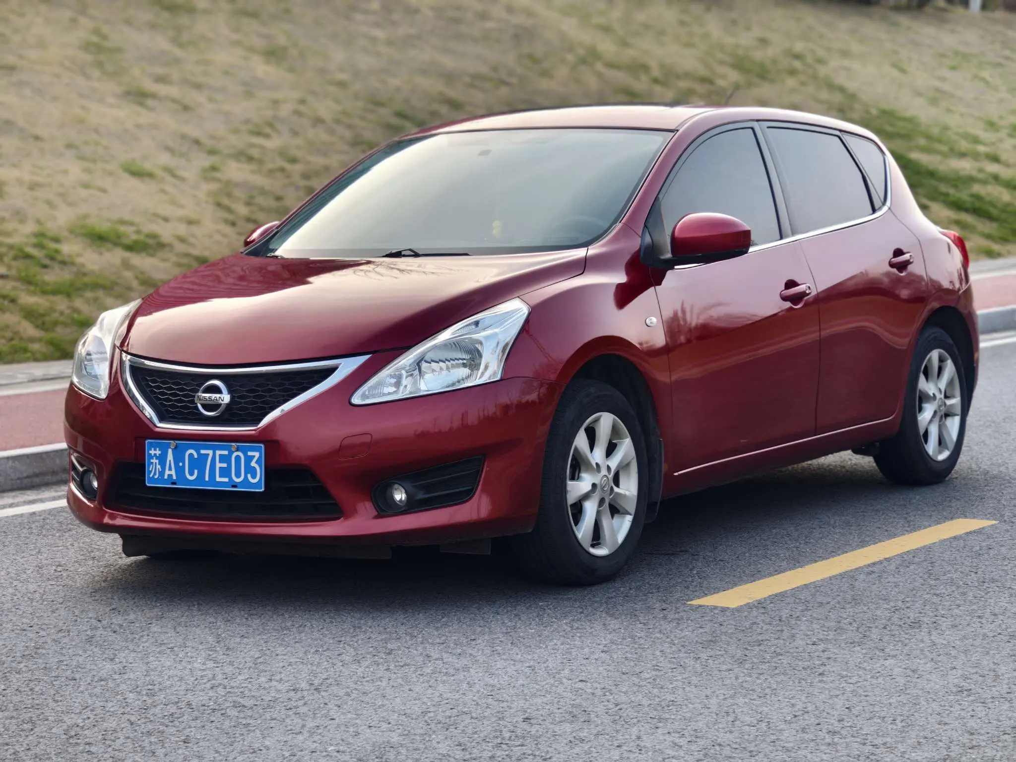 Nissan Tiida  из Китая