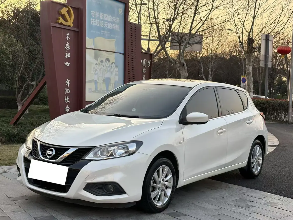 Nissan Tiida  из Китая