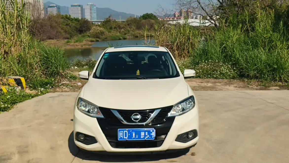 Nissan Tiida  из Китая