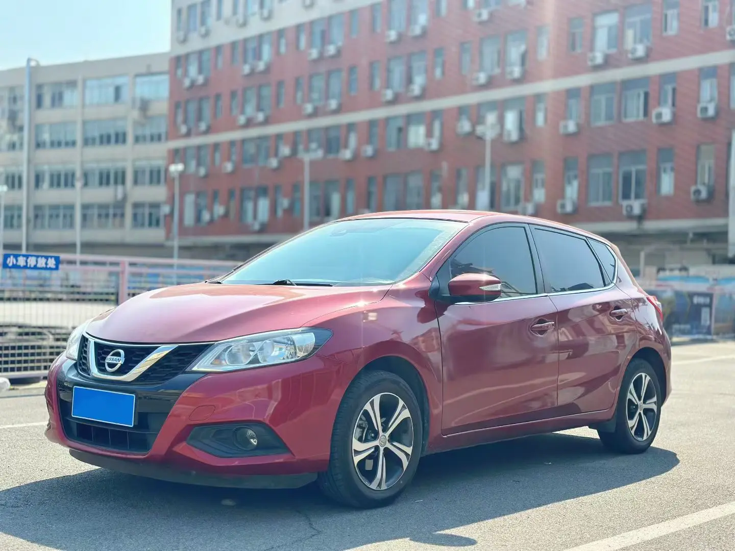 Nissan Tiida  из Китая