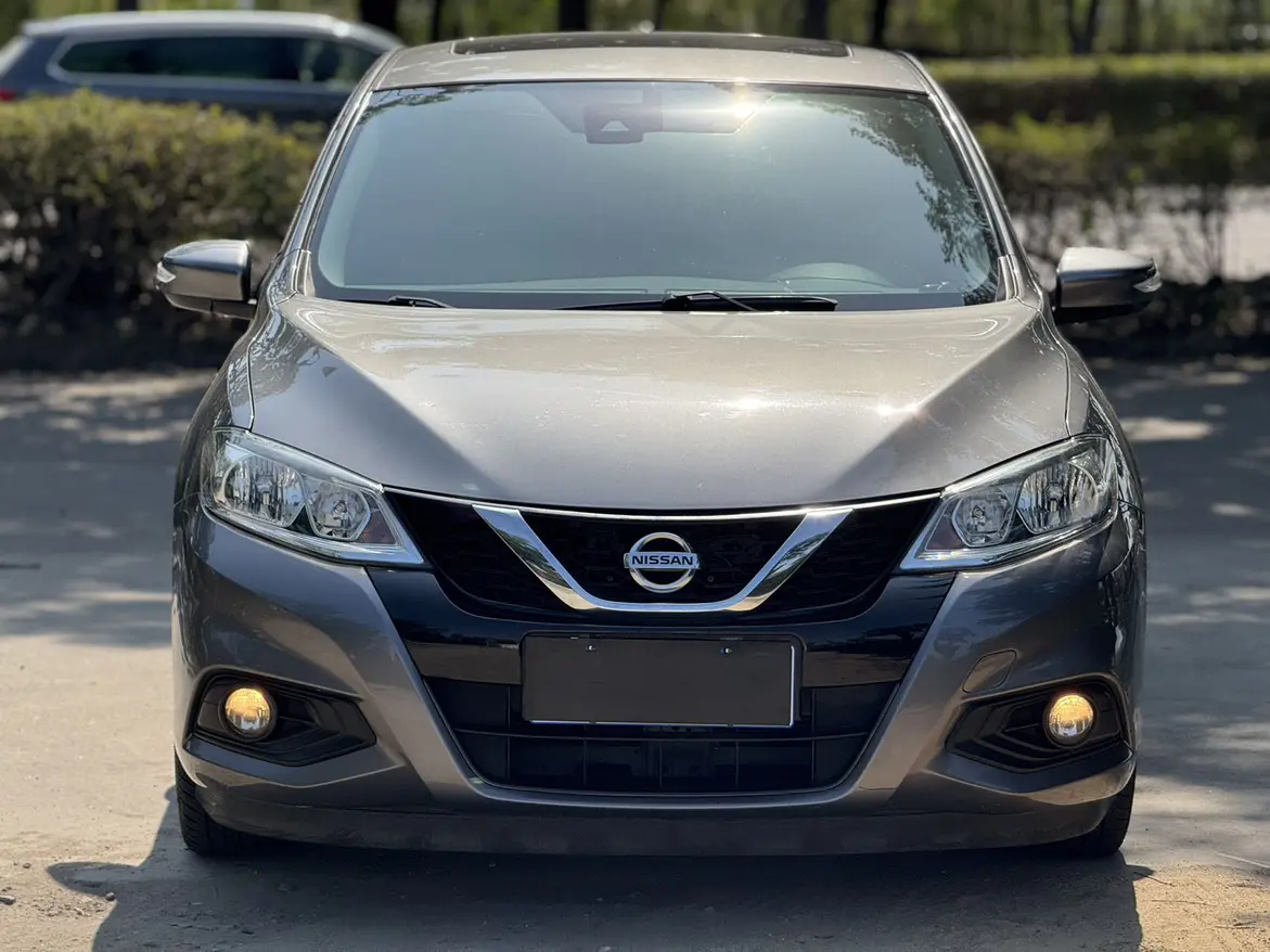 Nissan Tiida  из Китая