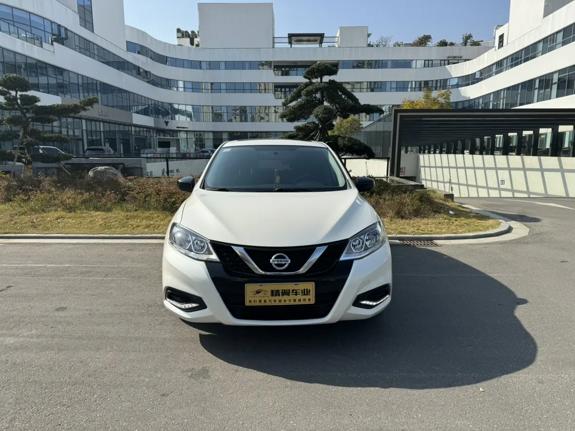 Nissan Tiida  из Китая