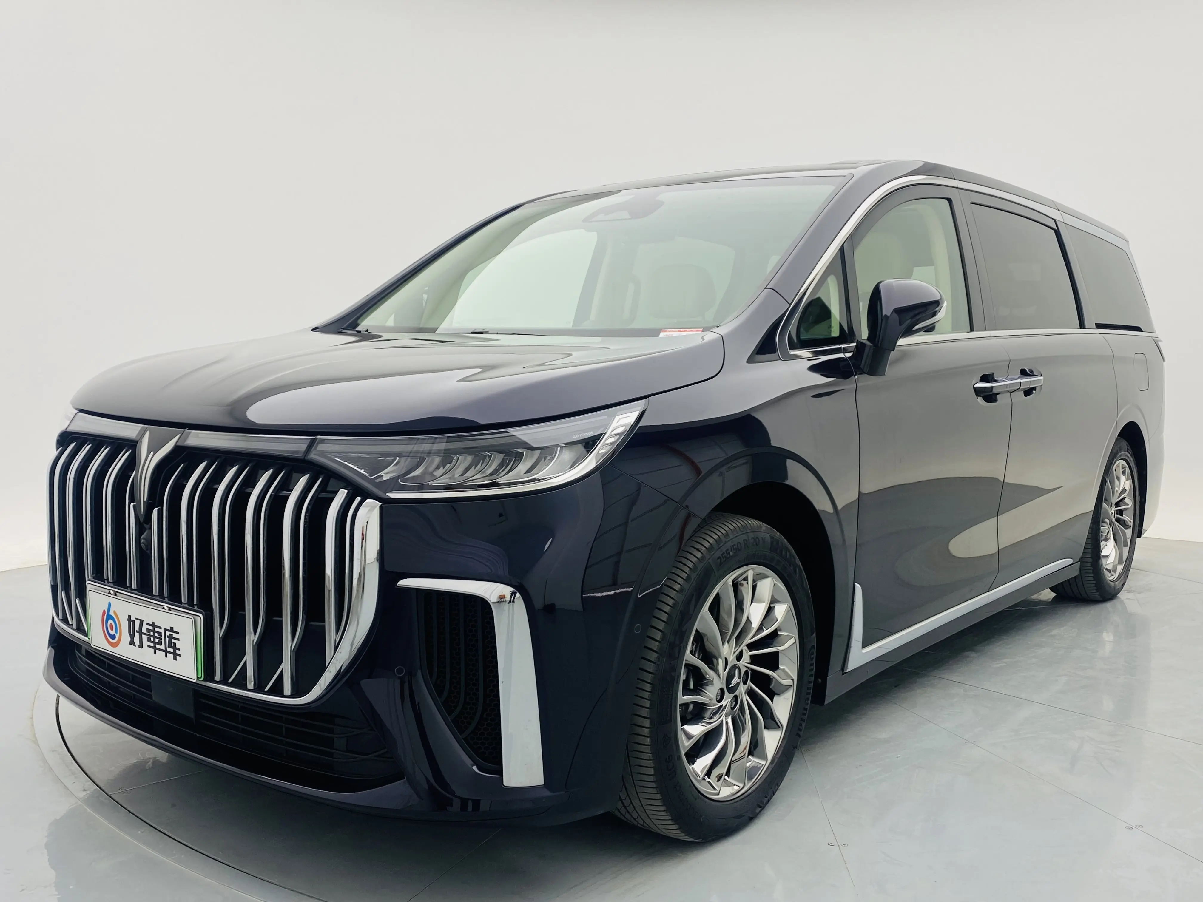 Voyah Lantu Dreamer PHEV  из Китая