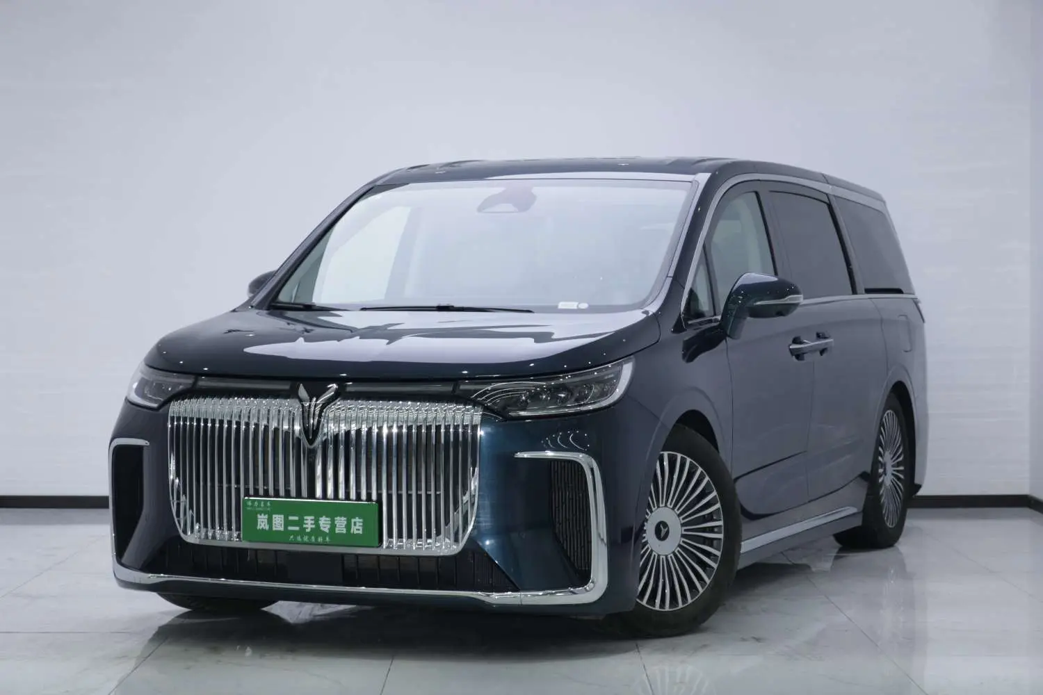 Voyah Lantu Dreamer PHEV  из Китая