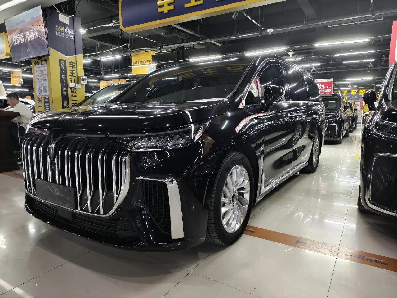 Voyah Lantu Dreamer PHEV  из Китая