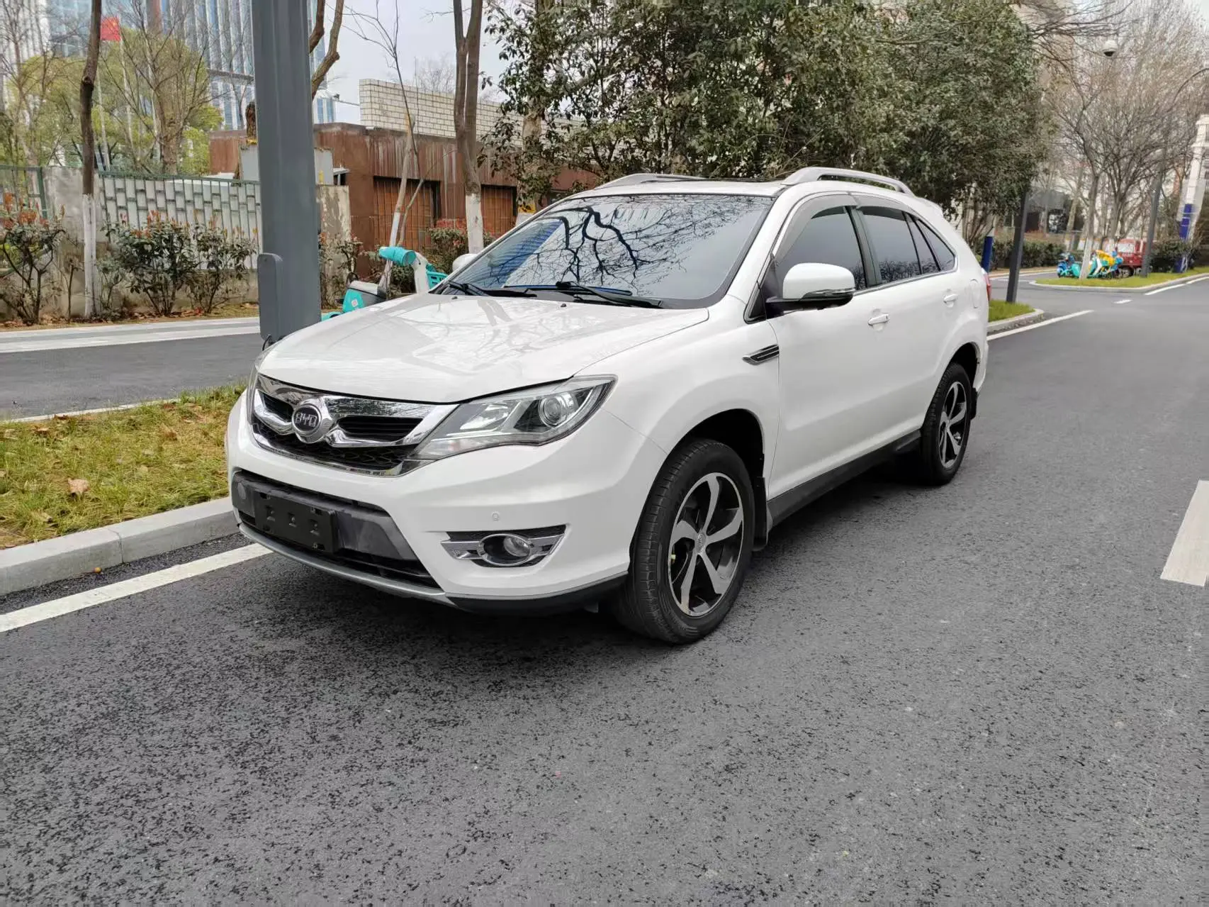 BYD S7