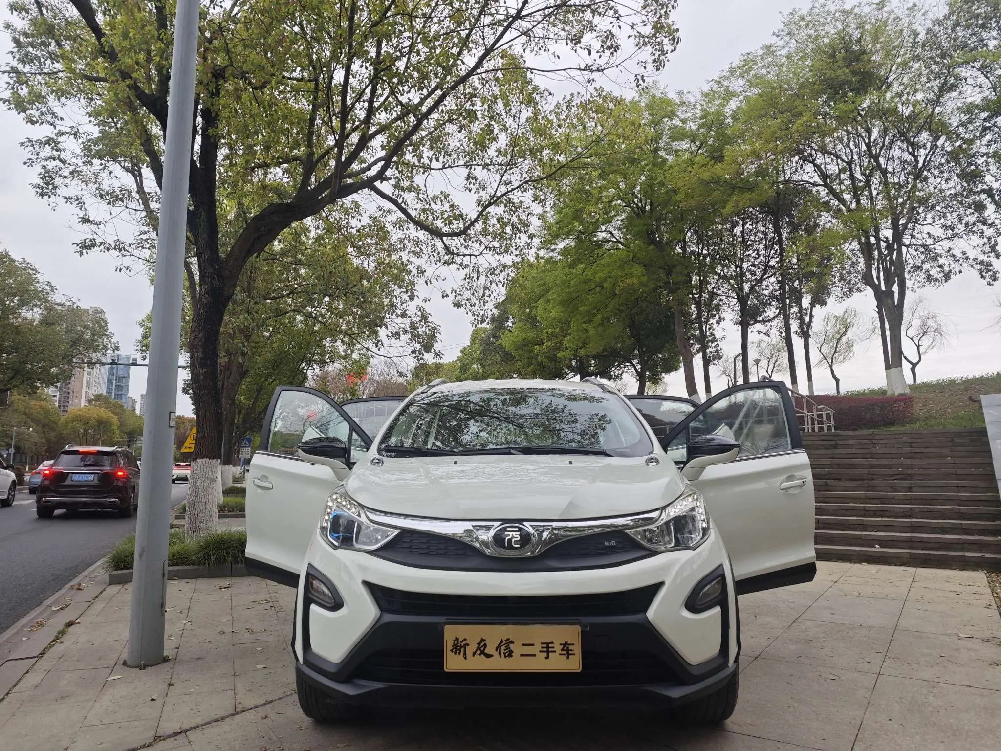 BYD Yuan  из Китая