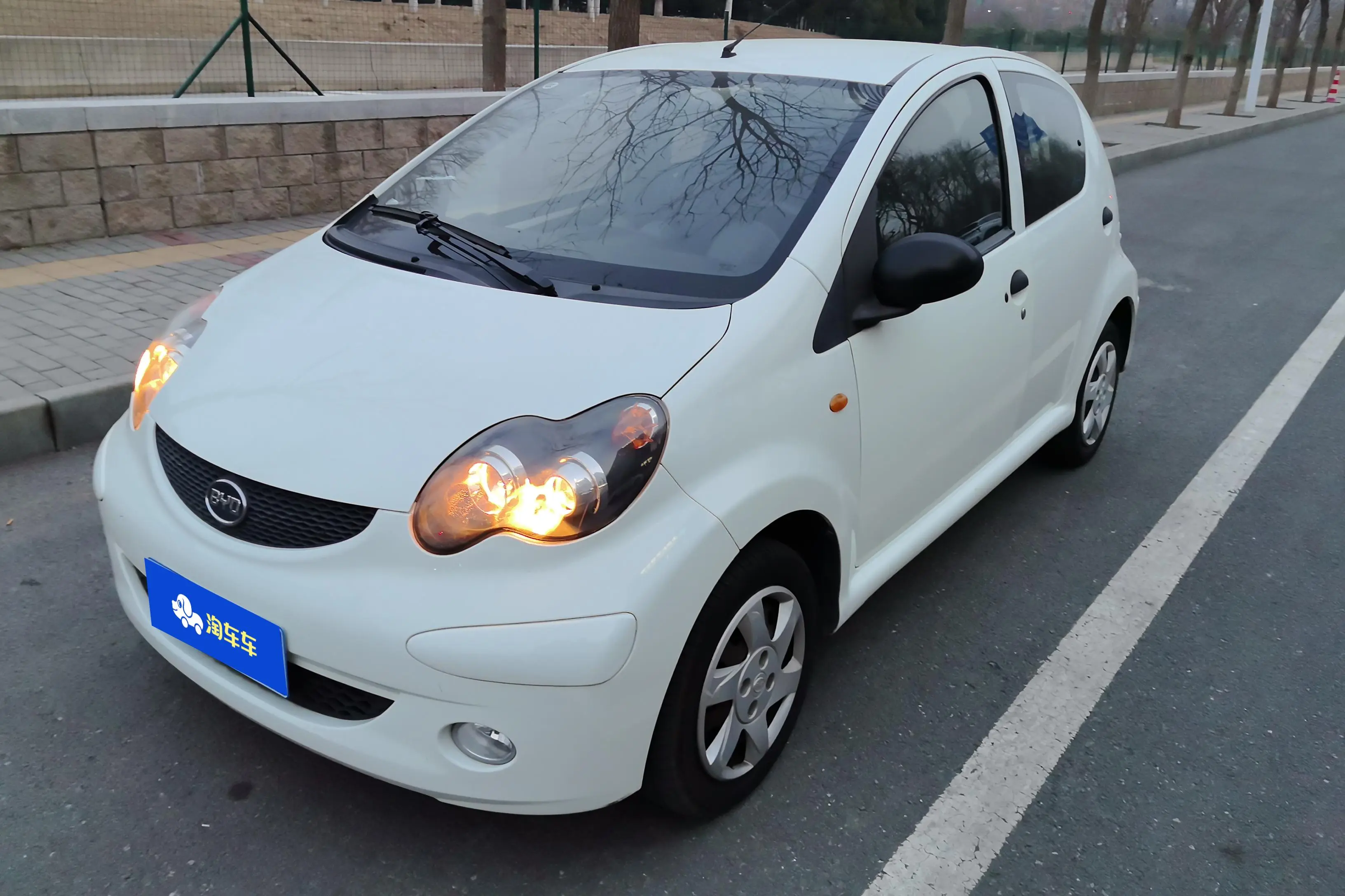 BYD F0  из Китая