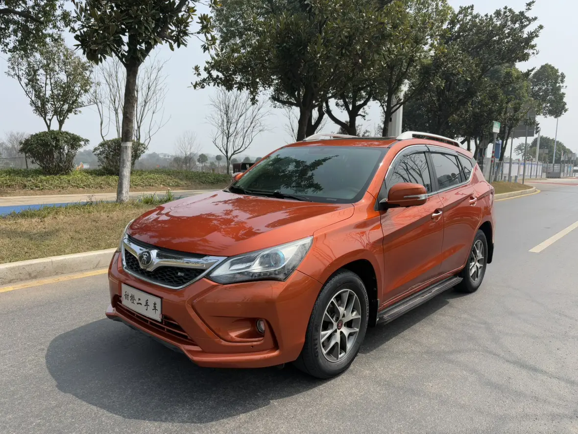 BYD Song  из Китая