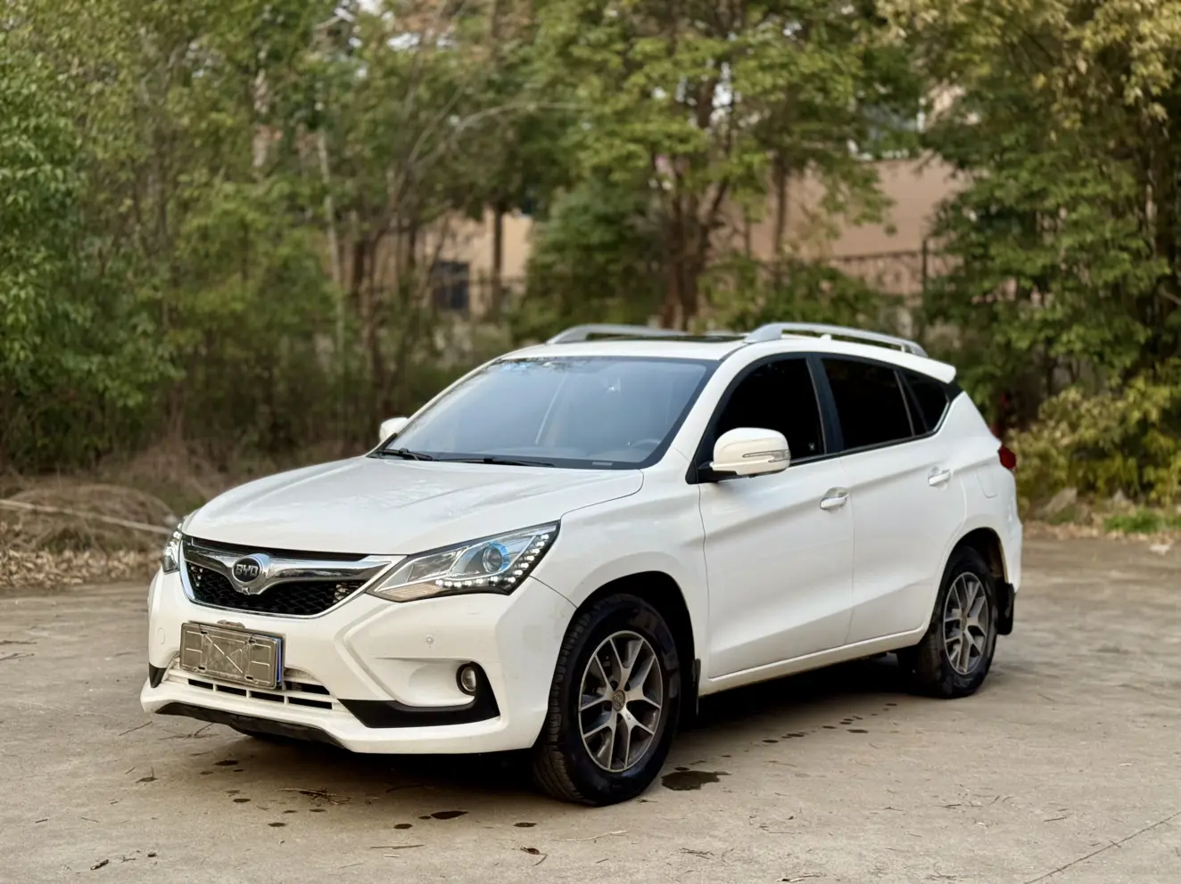 BYD Song  из Китая