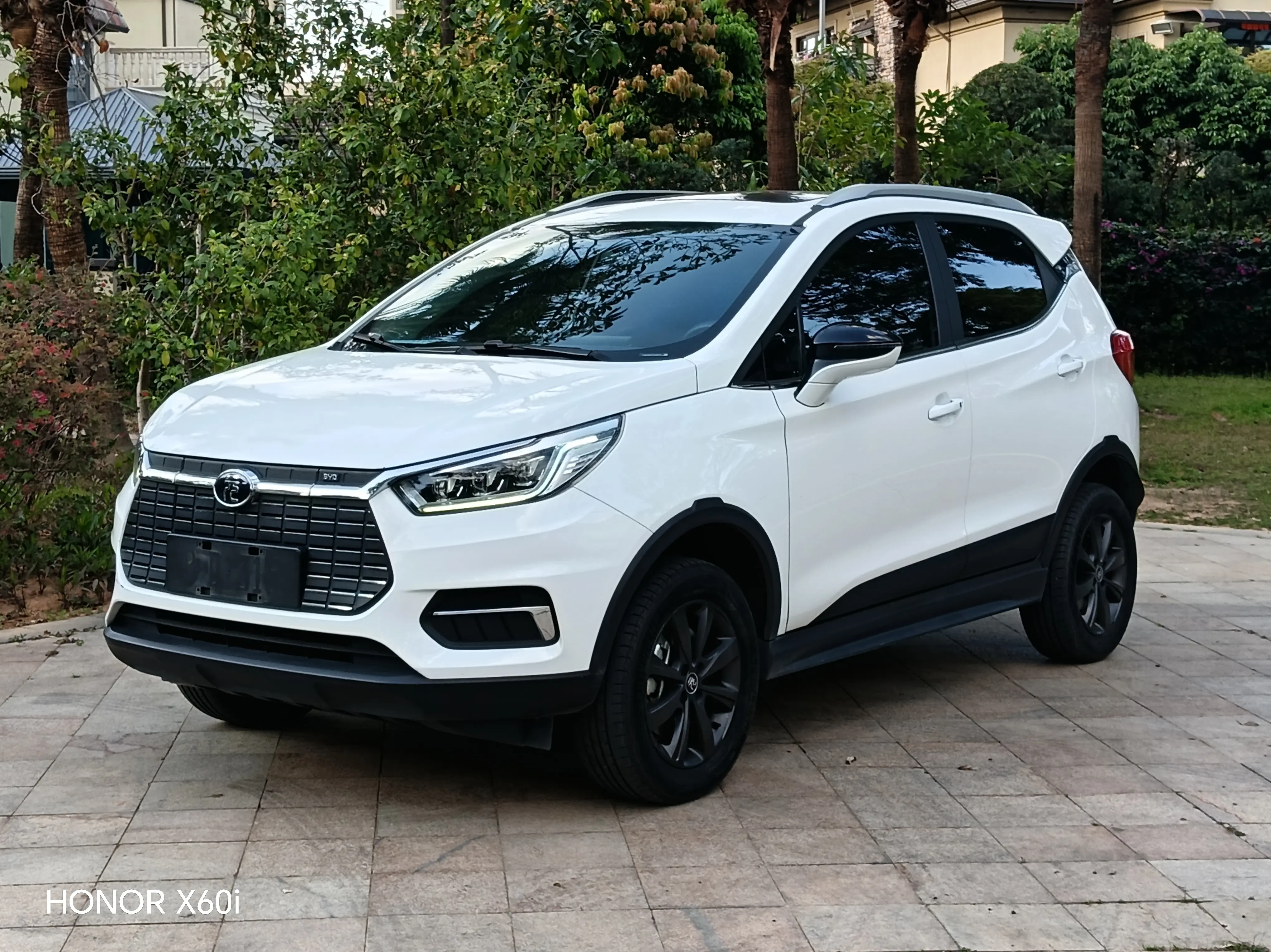 BYD Yuan EV  из Китая