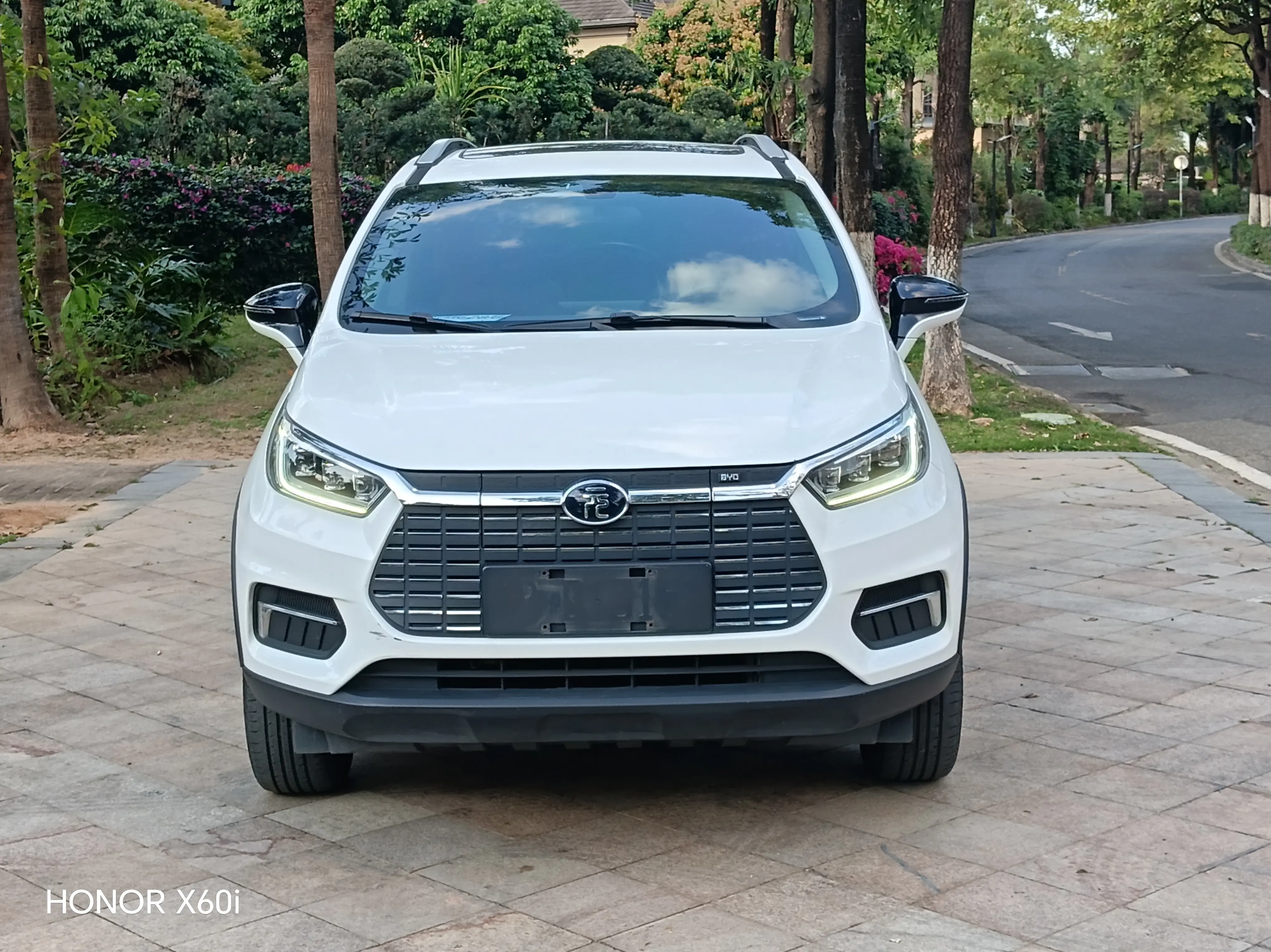 BYD Yuan EV  из Китая