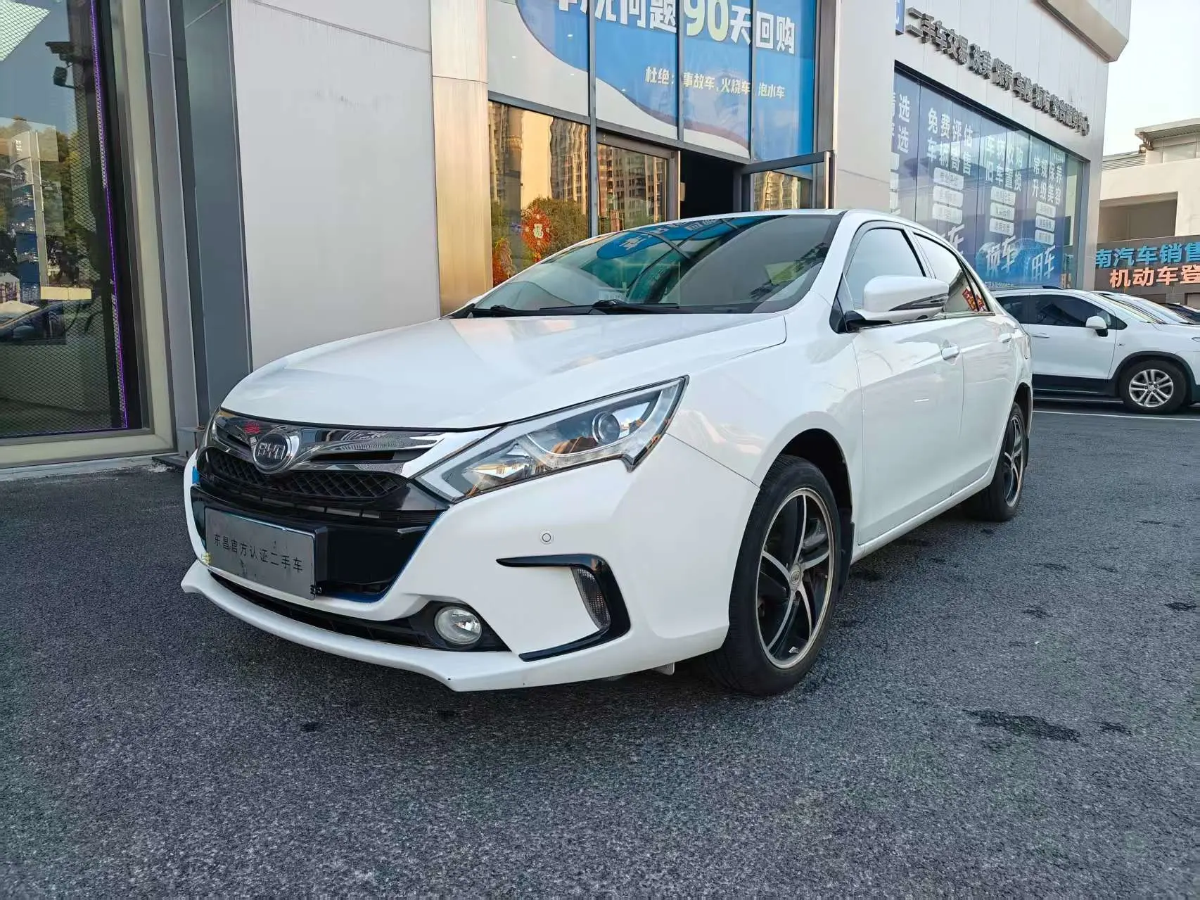 BYD Qin DM  из Китая