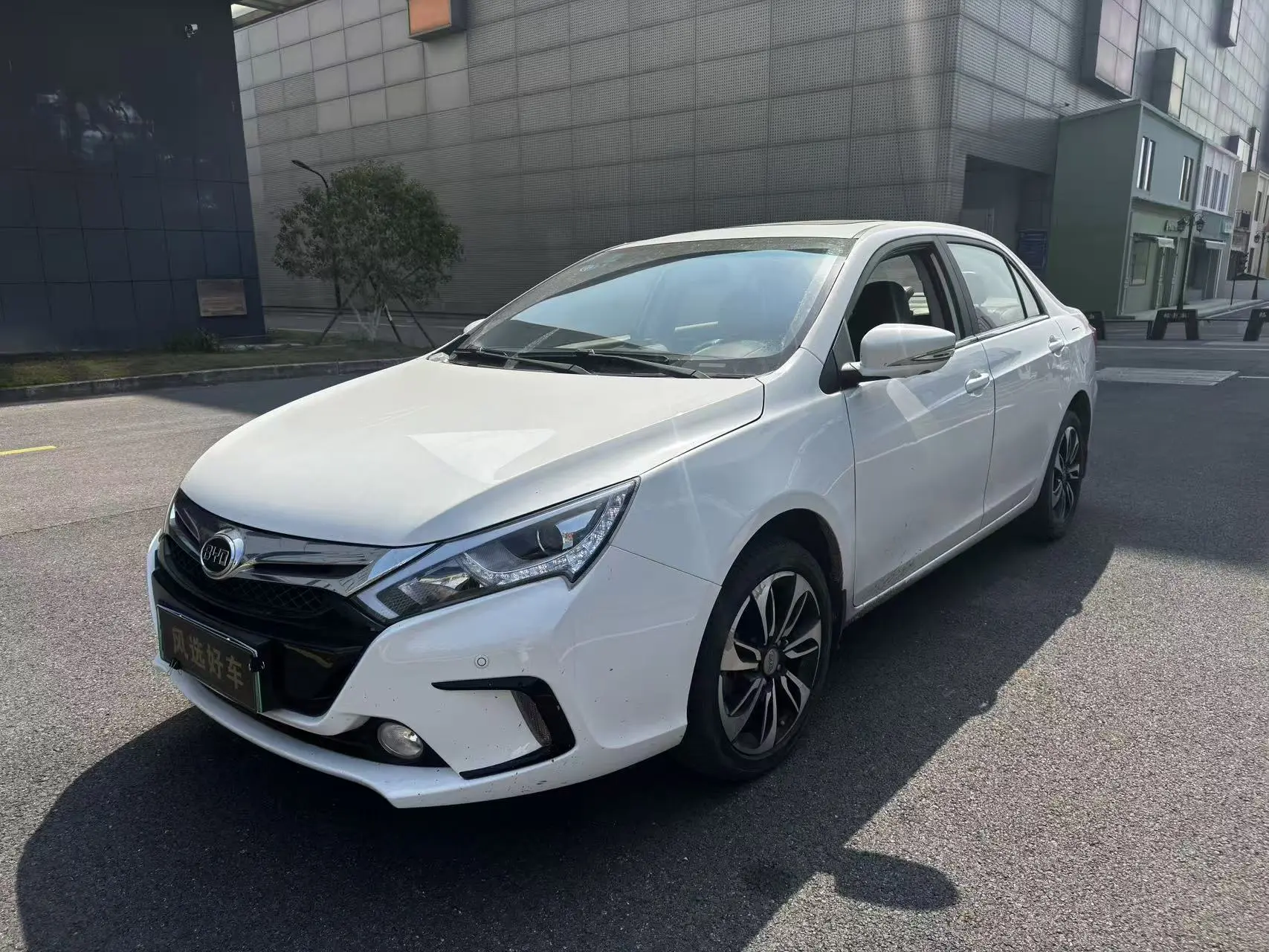 BYD Qin DM  из Китая