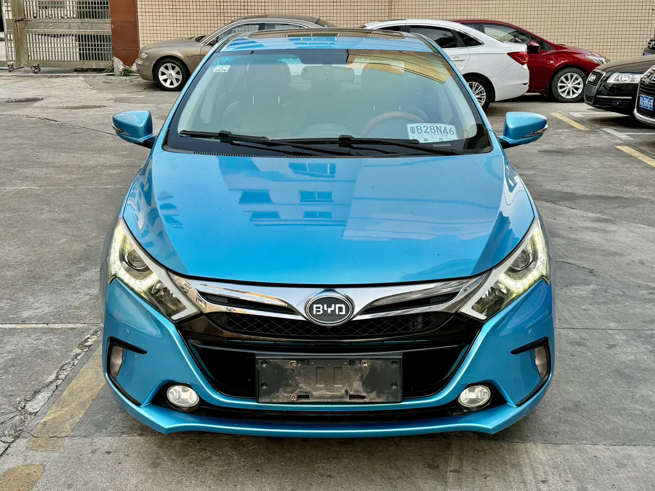 BYD Qin DM  из Китая