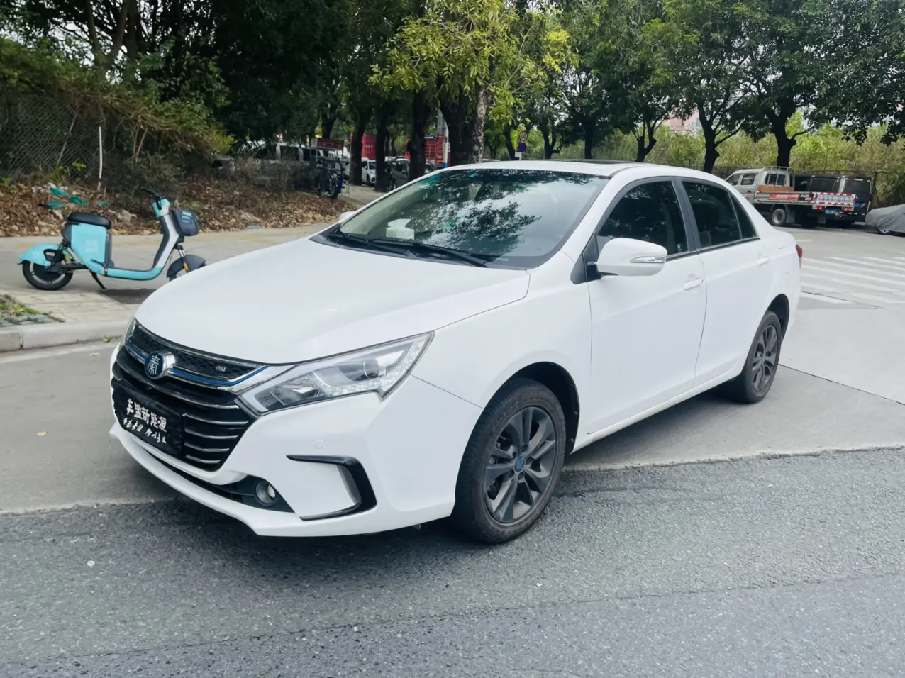 BYD Qin DM  из Китая