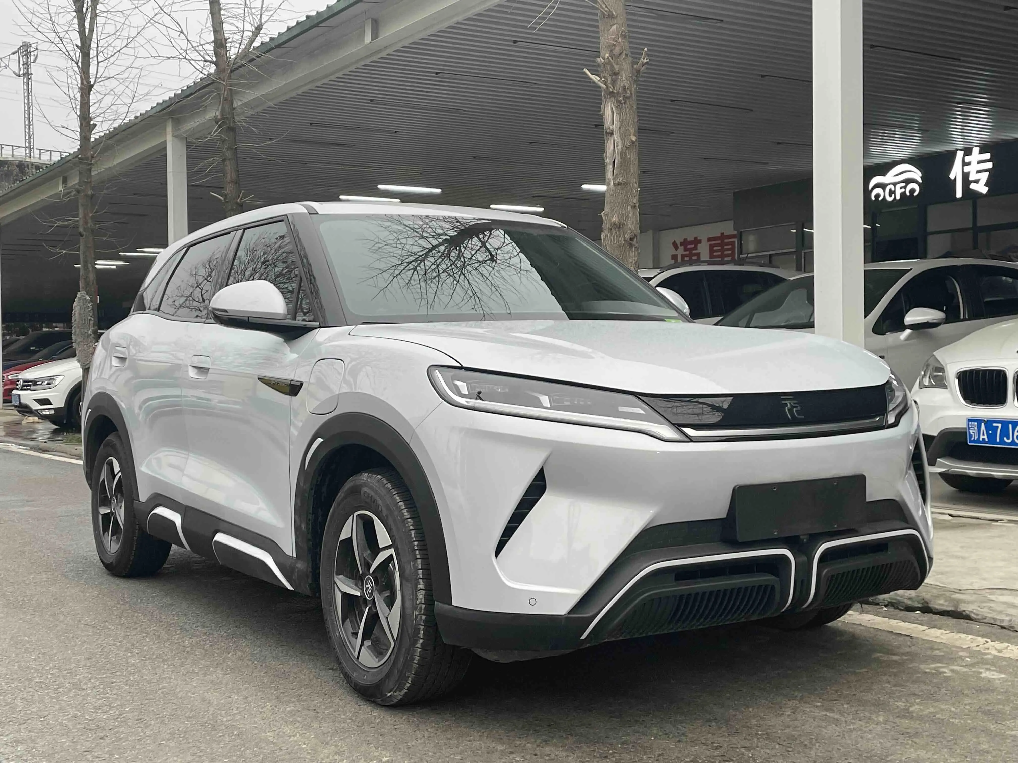 BYD Yuan UP  из Китая