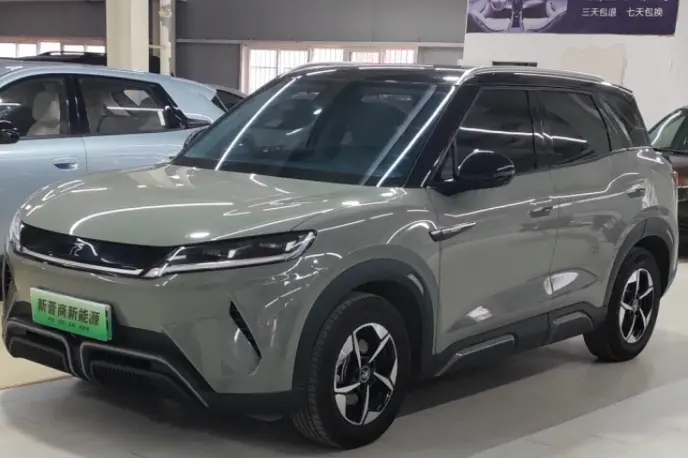 BYD Yuan UP  из Китая