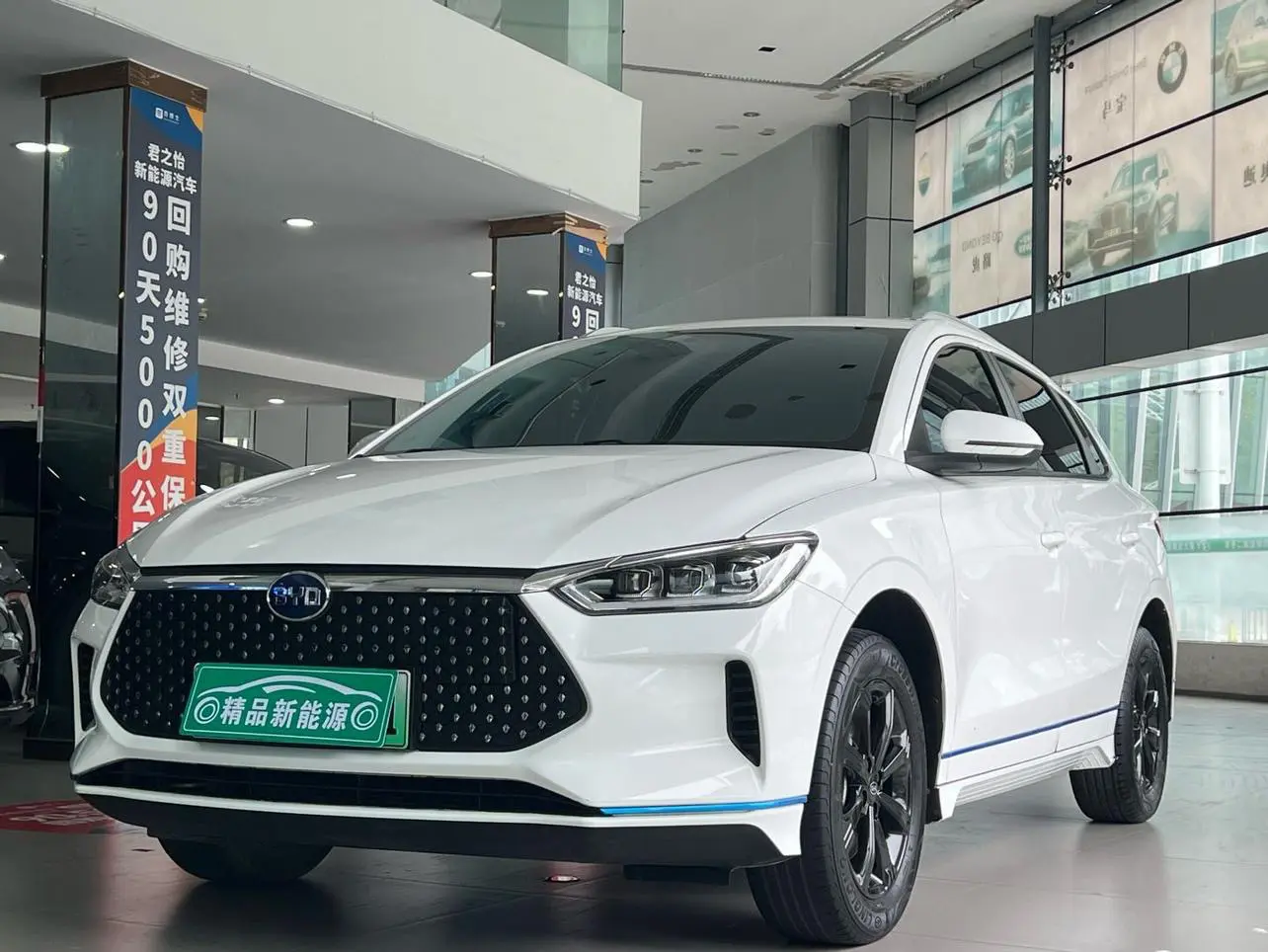 BYD e2  из Китая