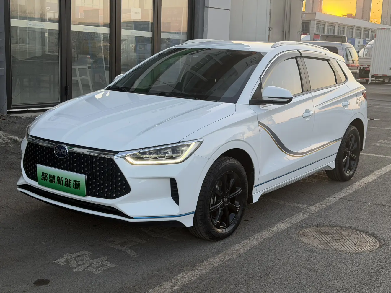 BYD e2  из Китая