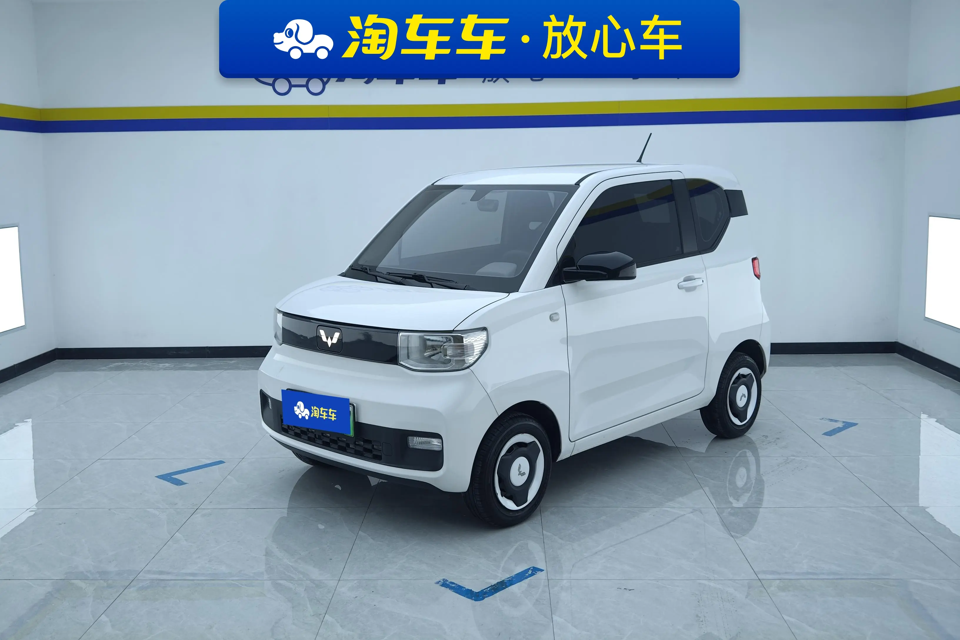 Wuling Hongguang MINIEV  из Китая