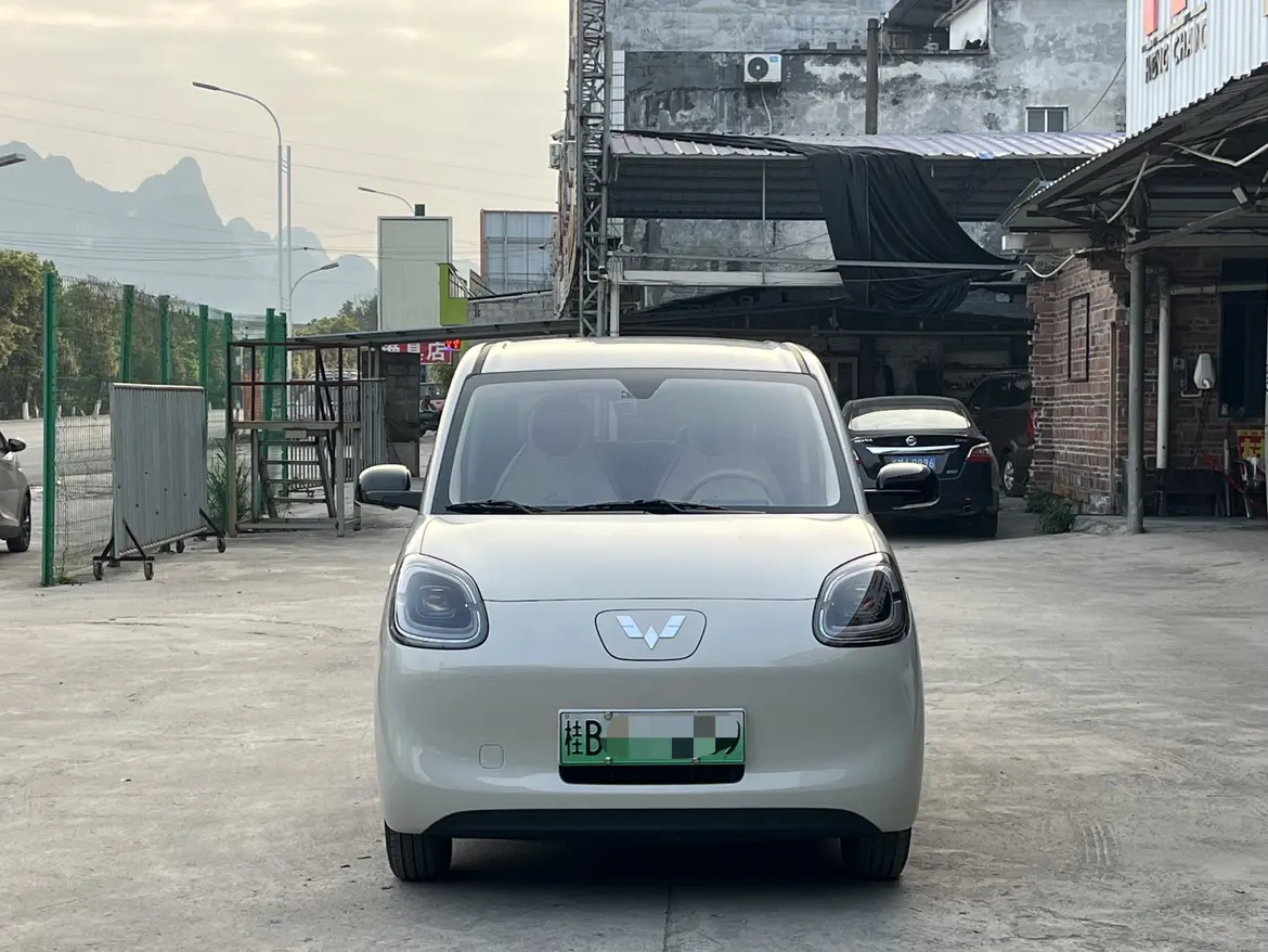 Wuling Hongguang MINIEV  из Китая
