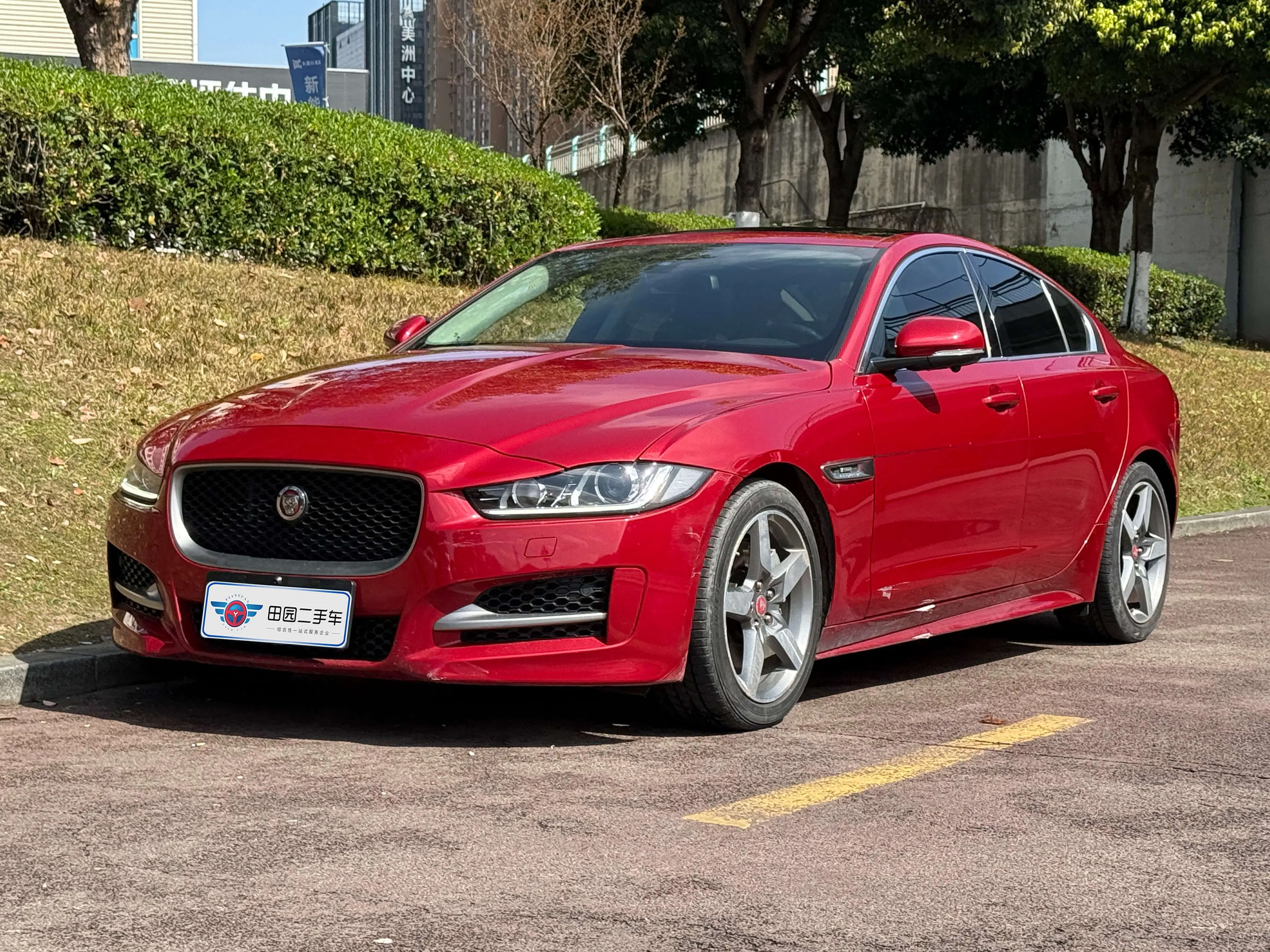 Jaguar XE