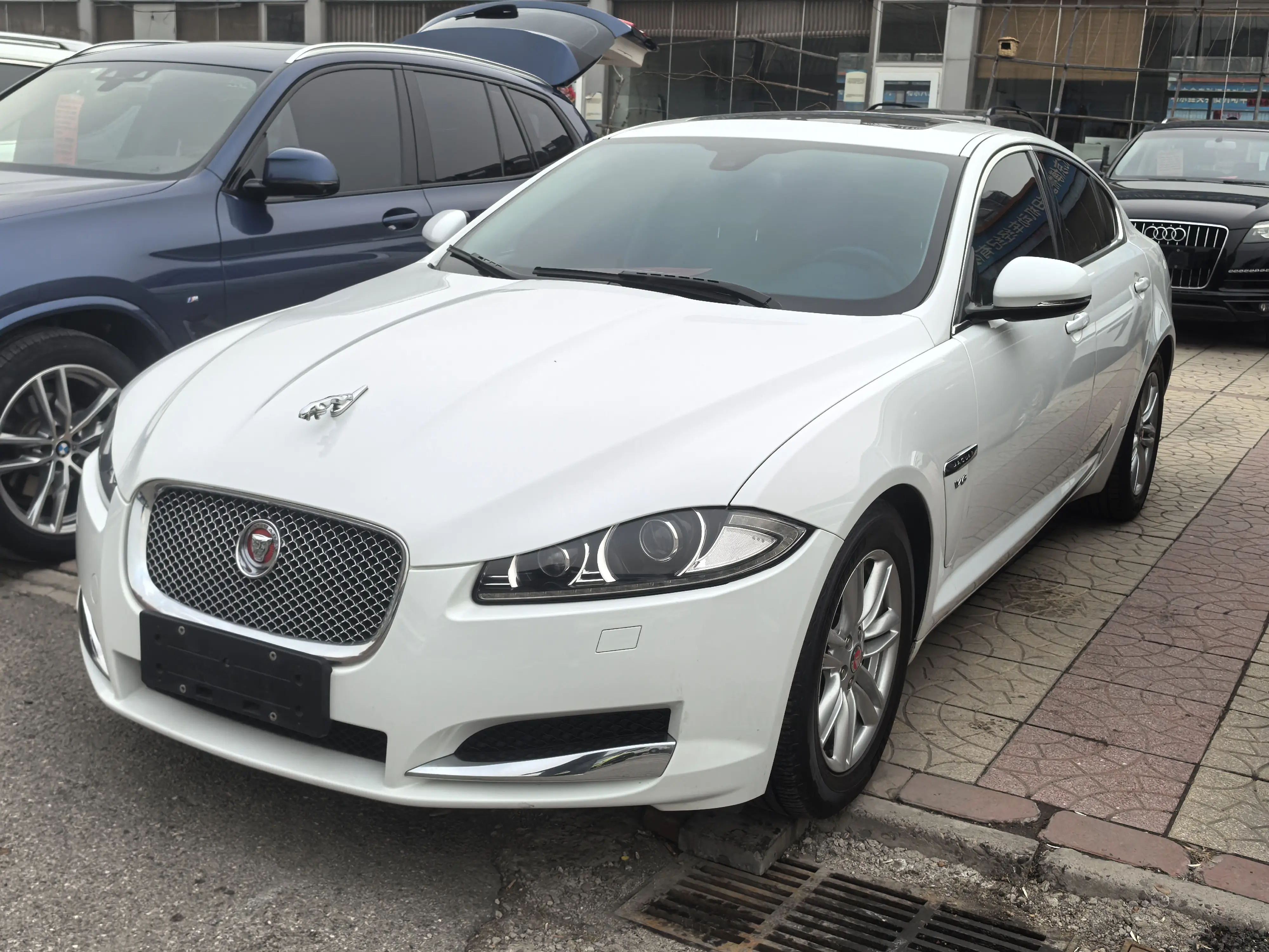 Jaguar XF