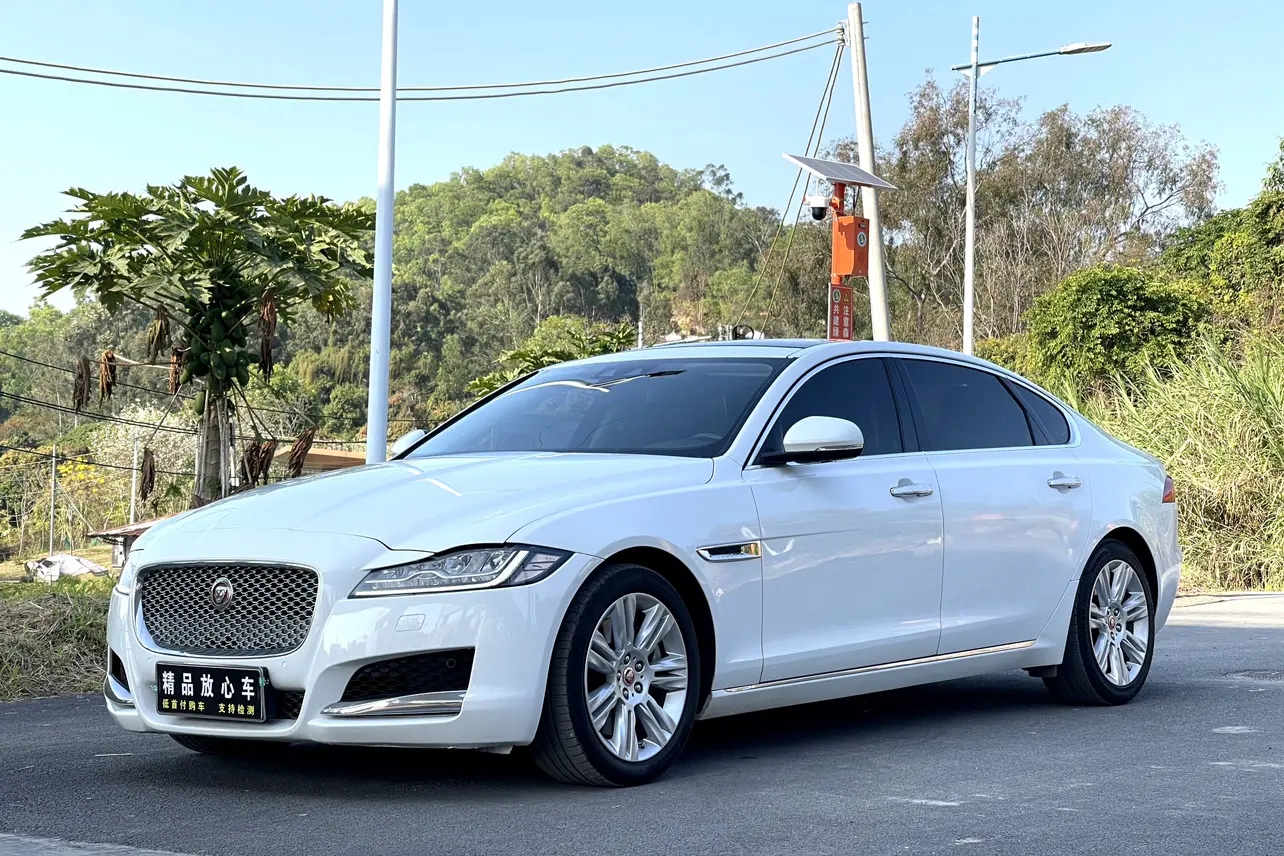 Jaguar XFL