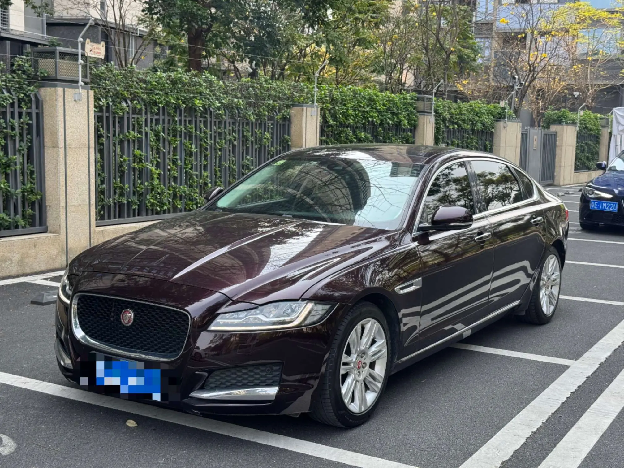 Jaguar XFL