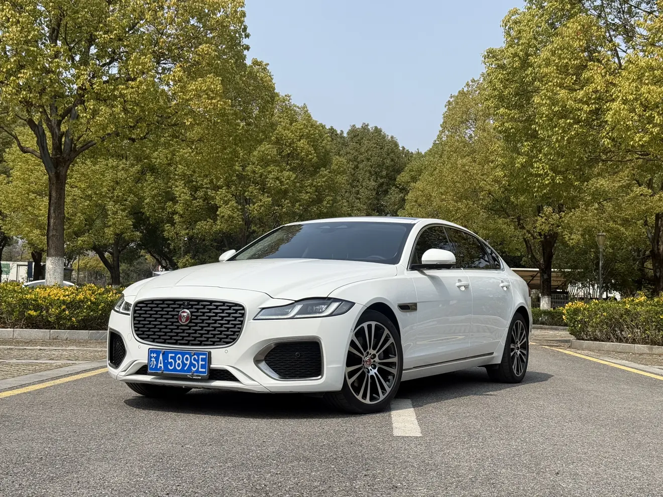 Jaguar XFL