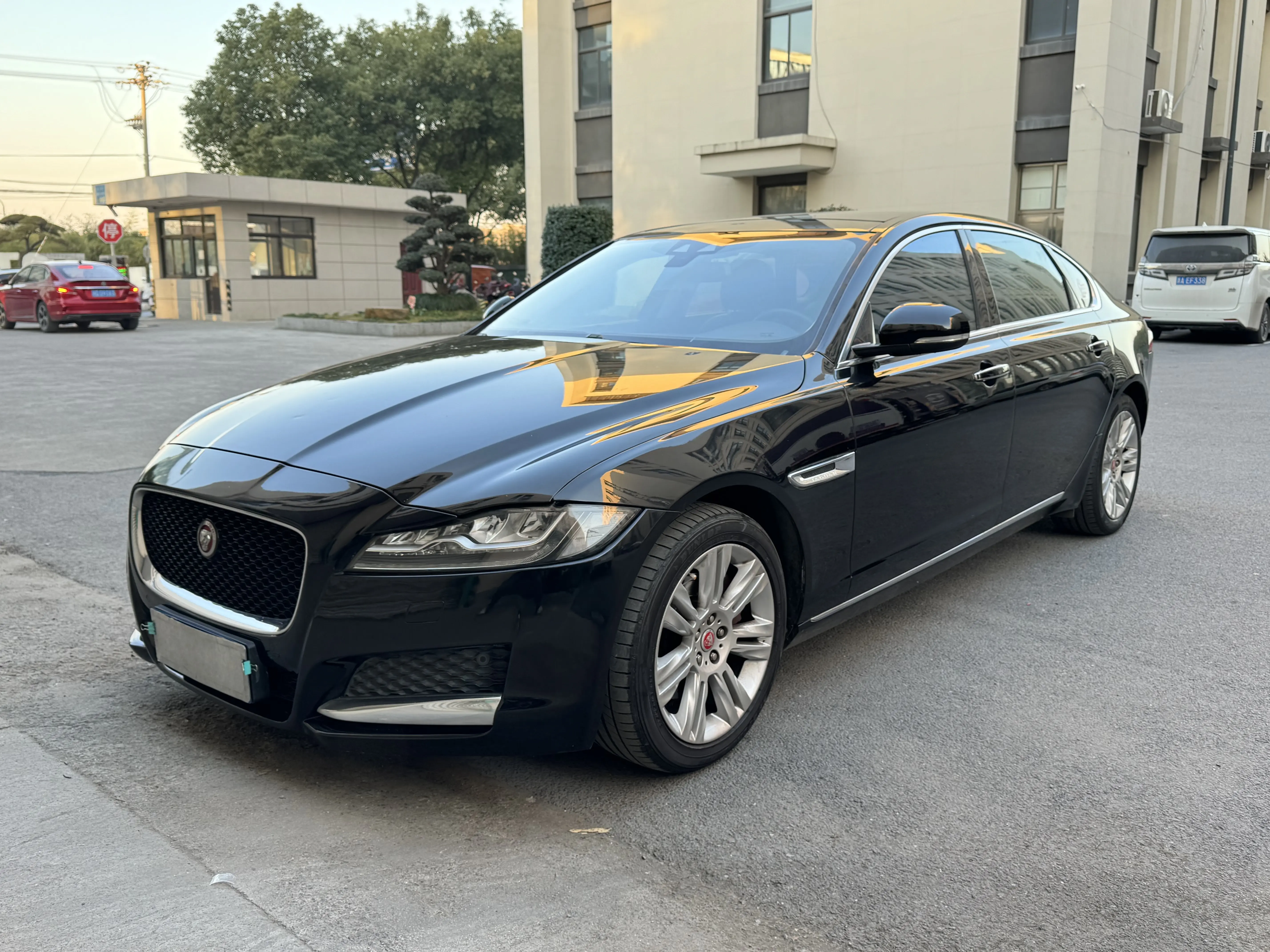 Jaguar XFL
