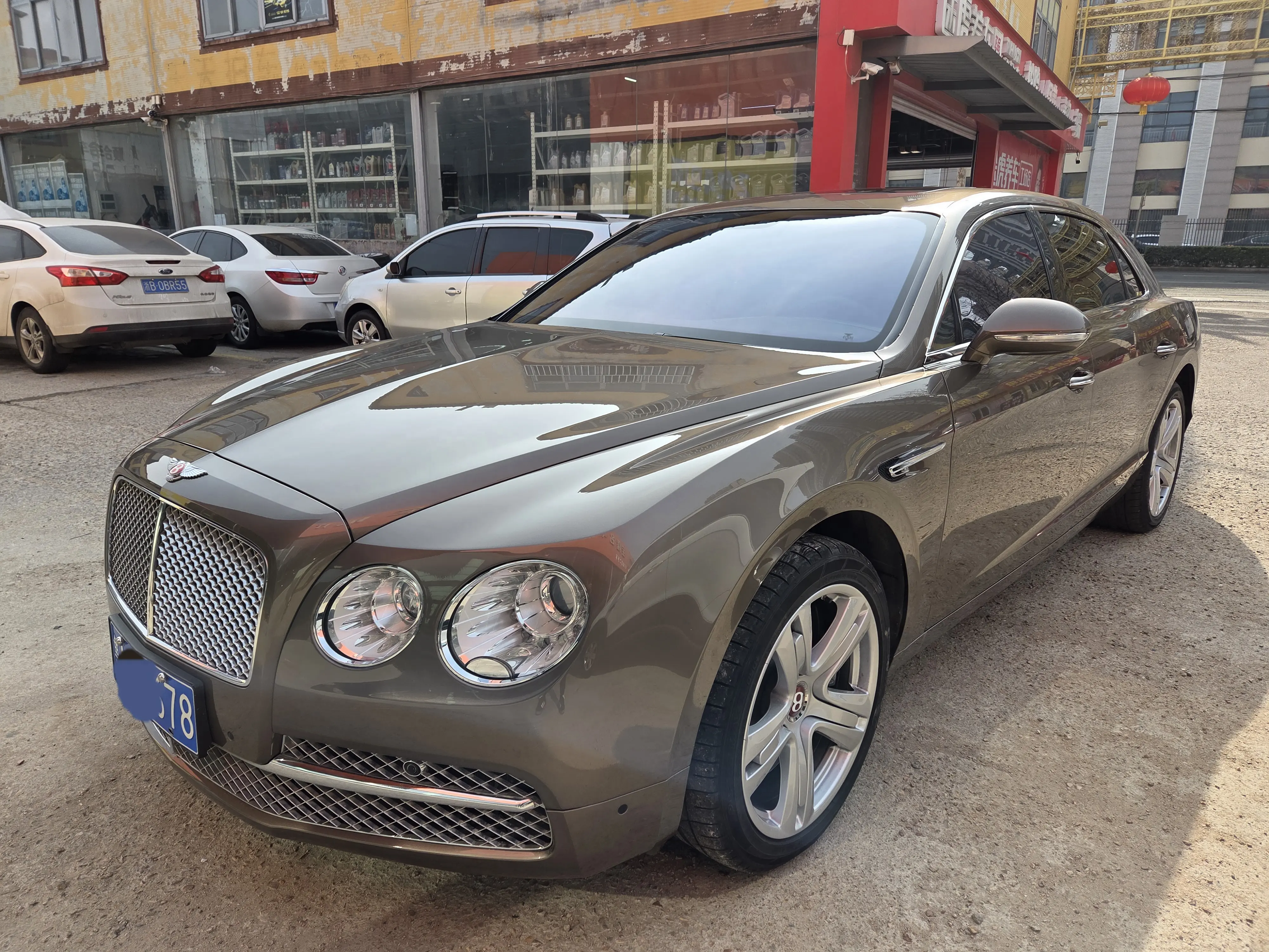 Bentley Galloping