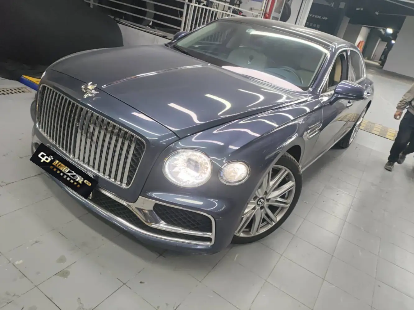 Bentley Galloping  из Китая