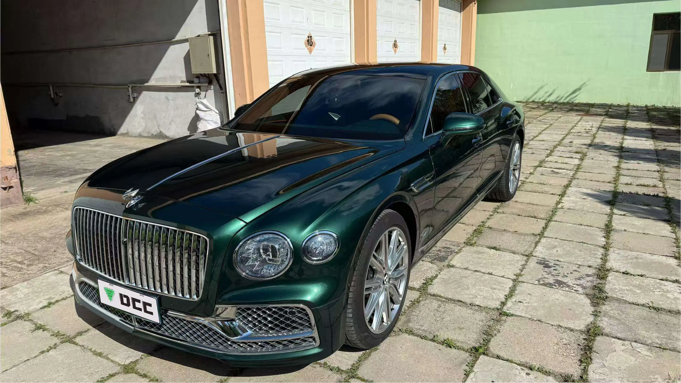 Bentley Galloping