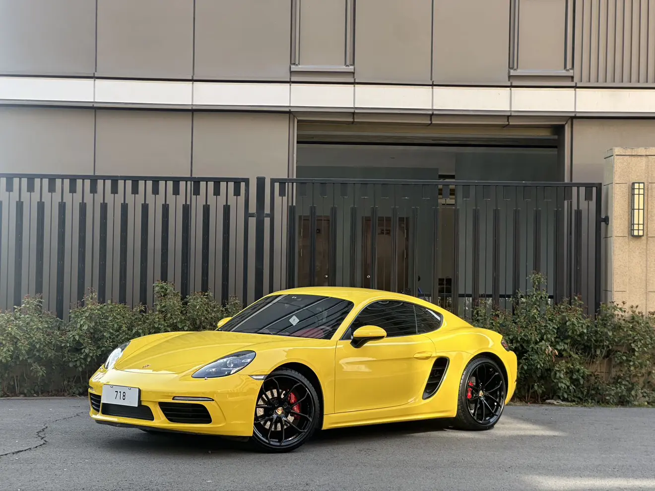 Porsche 718