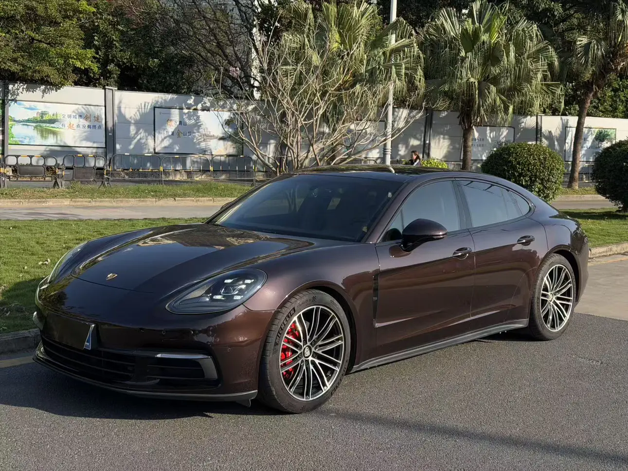 Porsche Panamera  из Китая