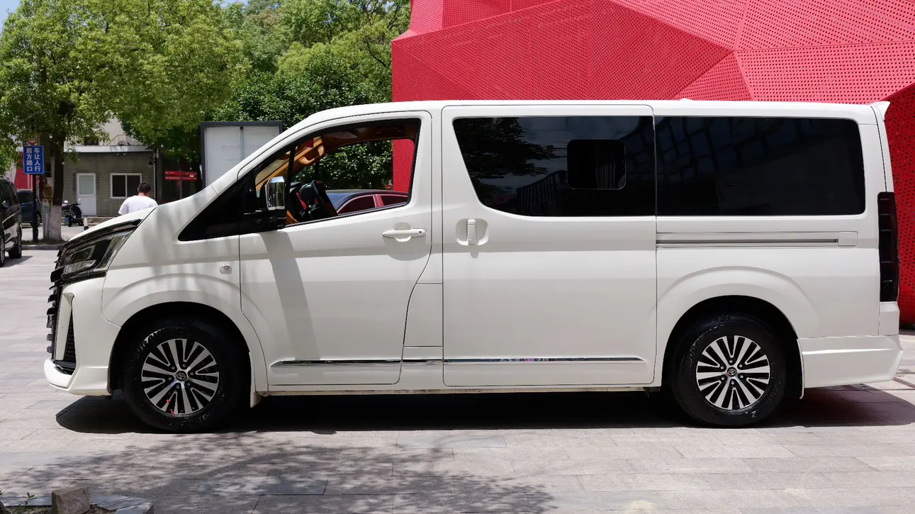 Toyota Granvia