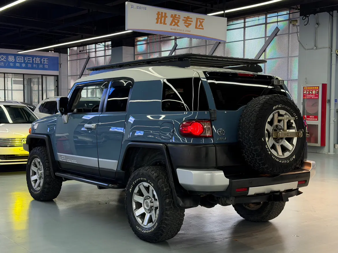 Toyota FJ Cruiser