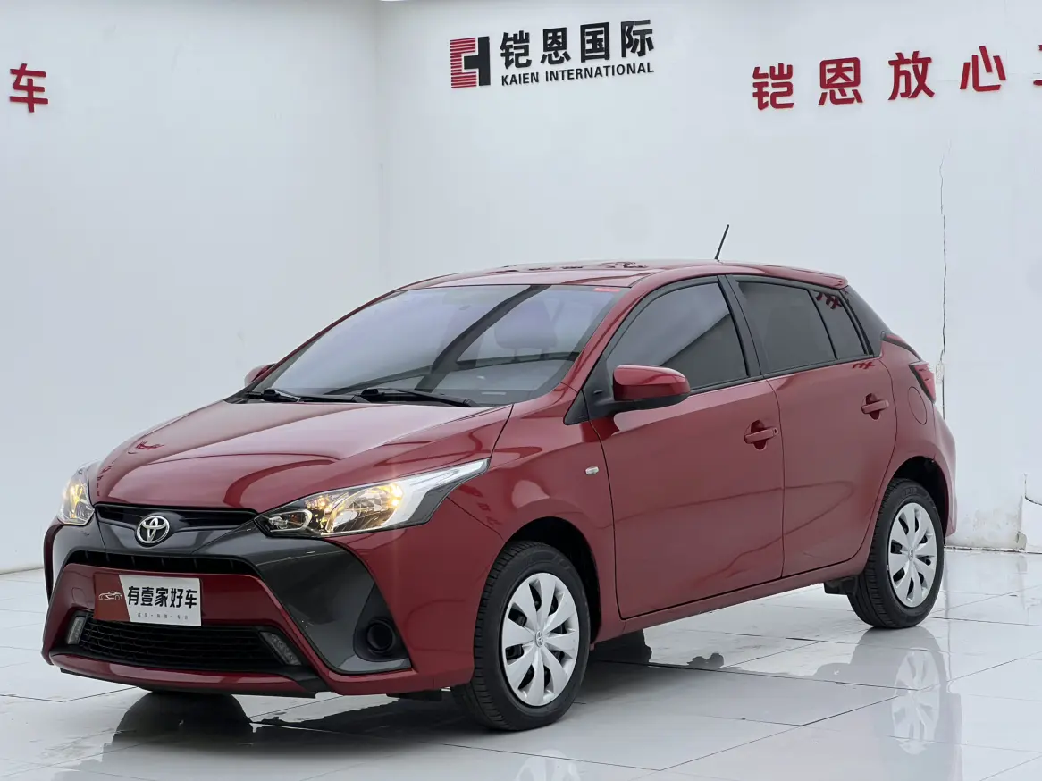 Toyota Yaris L  из Китая