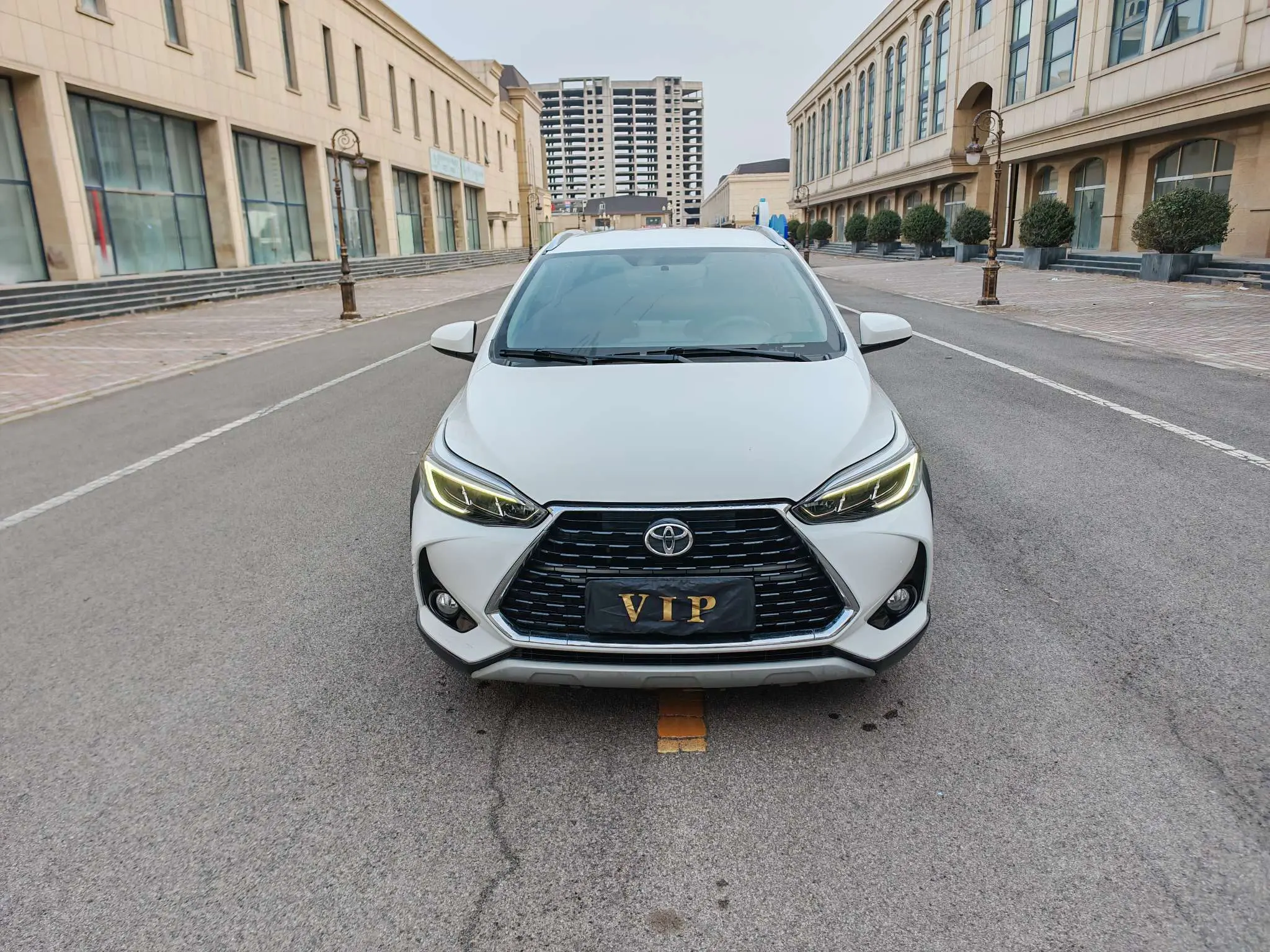 Toyota Yaris L  из Китая