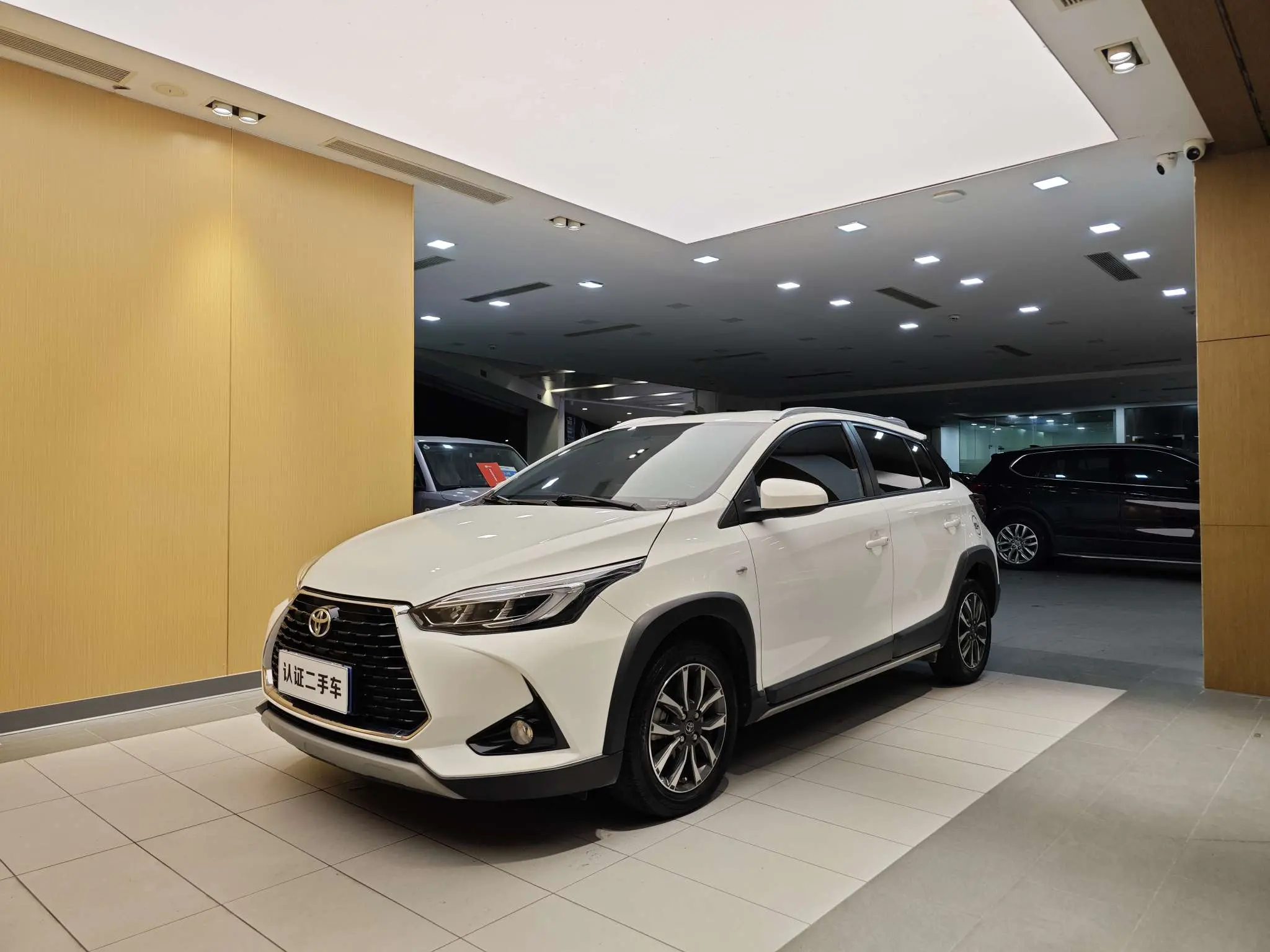 Toyota Yaris L  из Китая