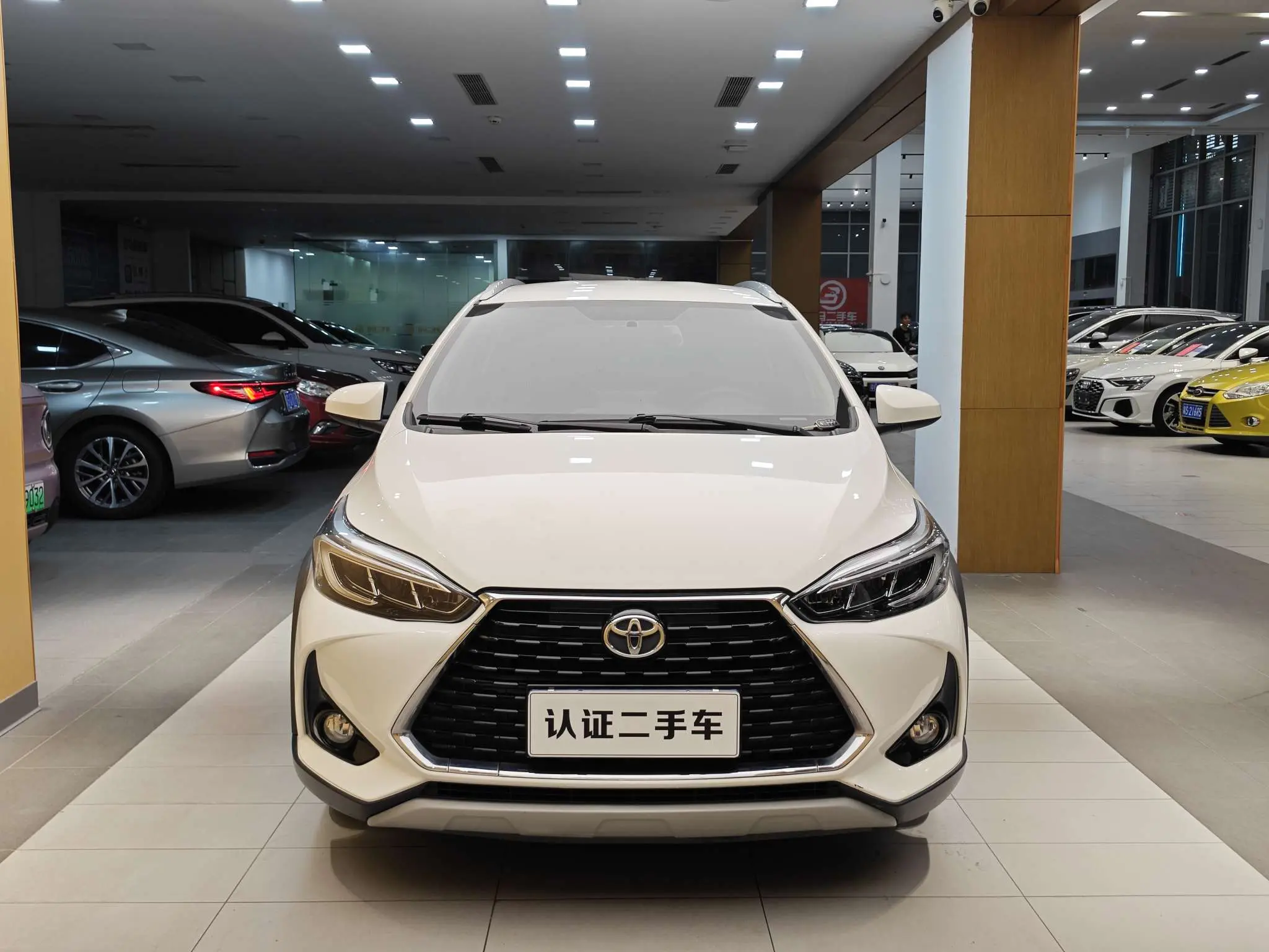 Toyota Yaris L  из Китая