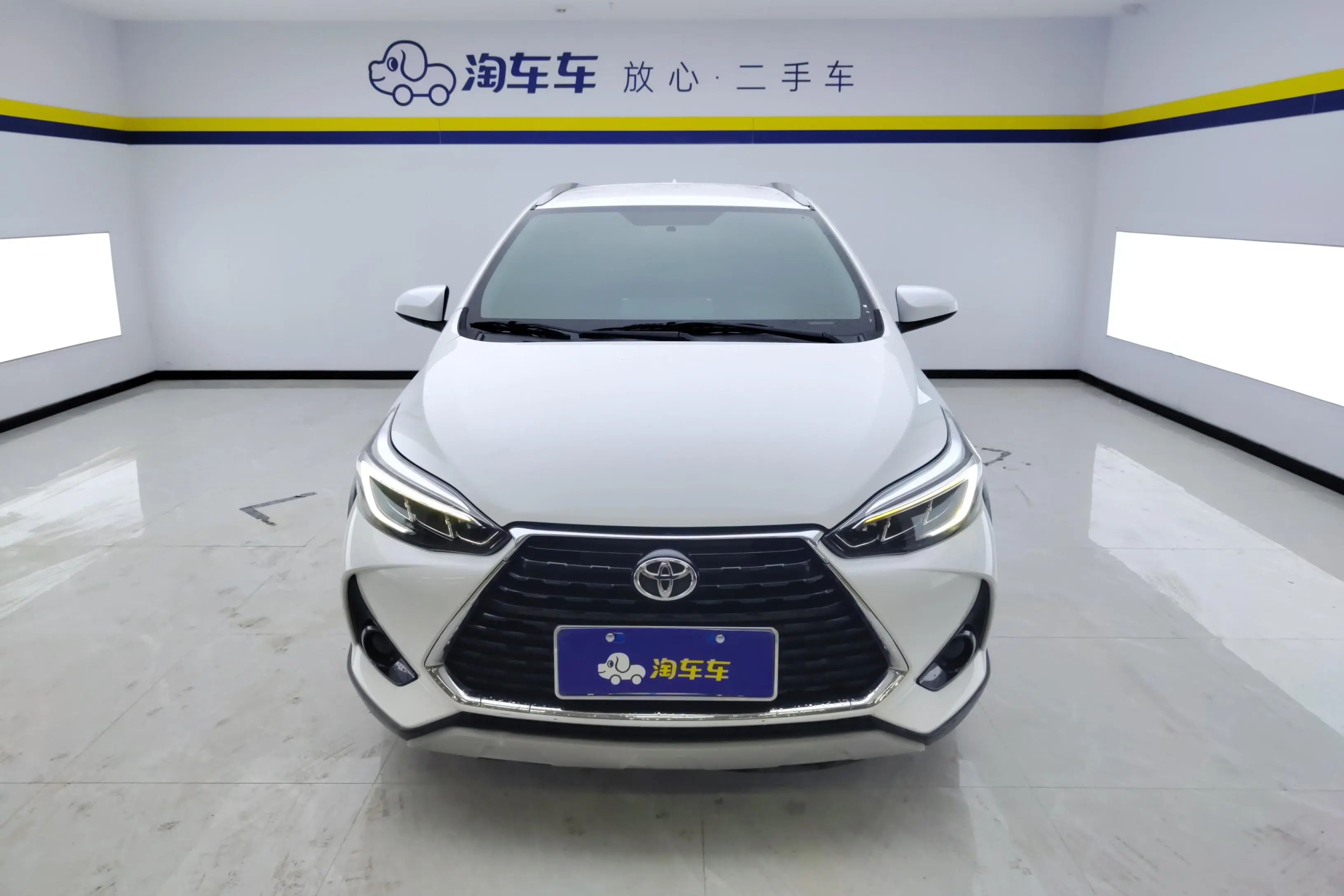 Toyota Yaris L  из Китая