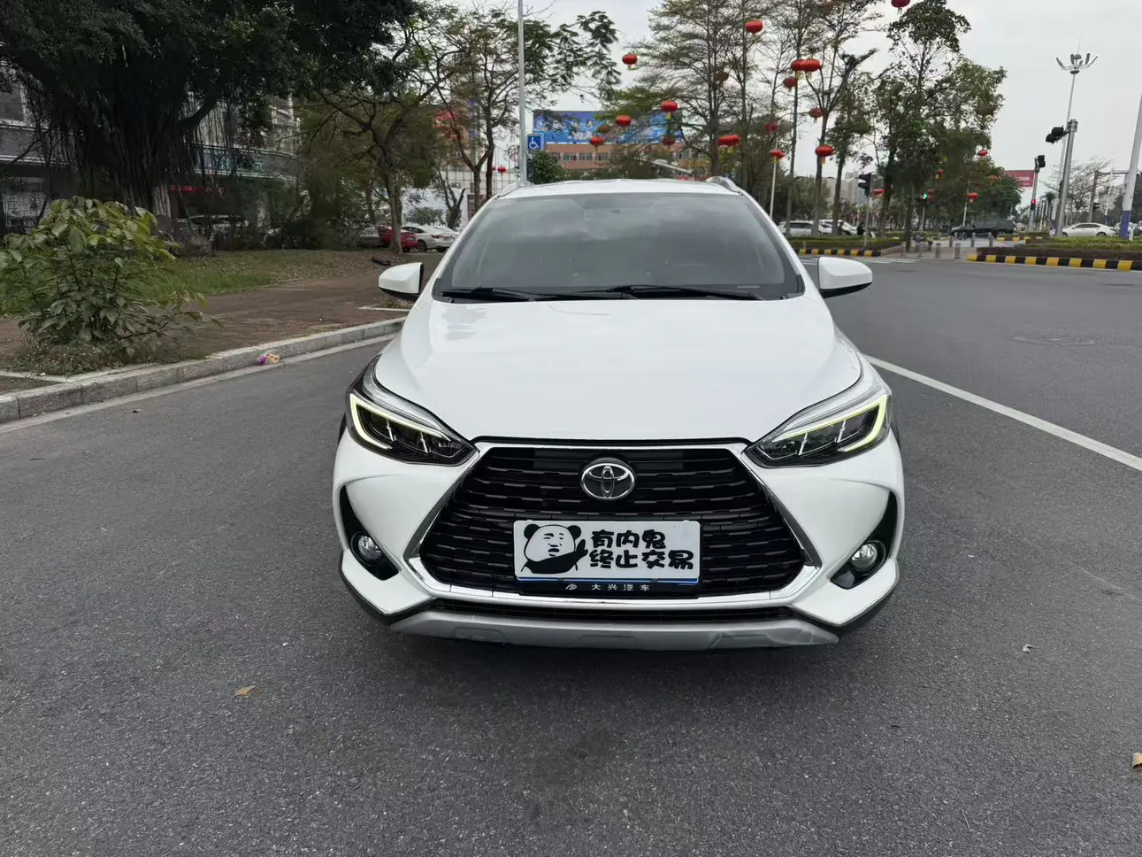 Toyota Yaris L  из Китая