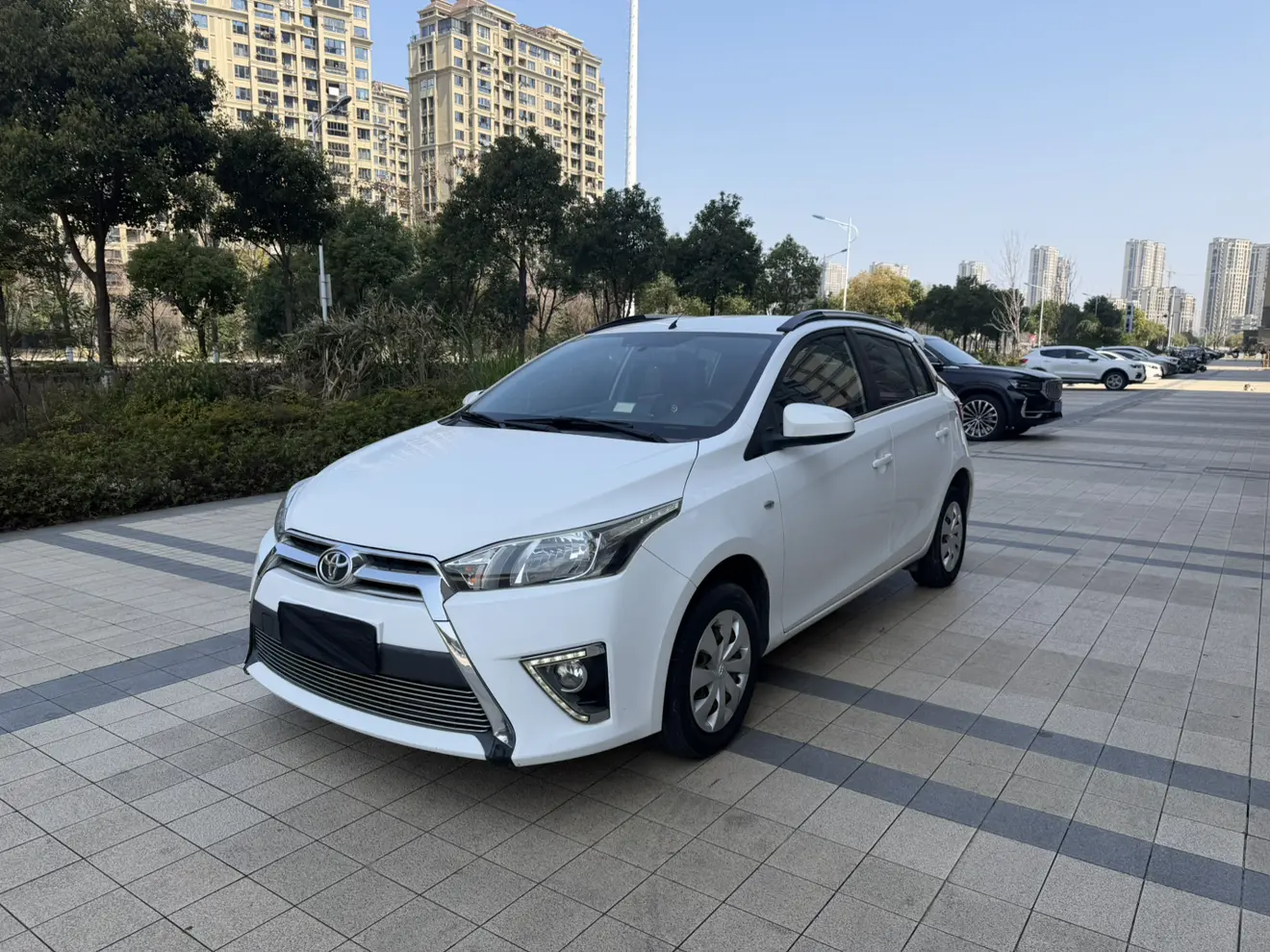 Toyota Yaris L  из Китая