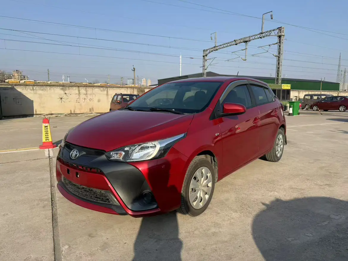 Toyota Yaris L  из Китая